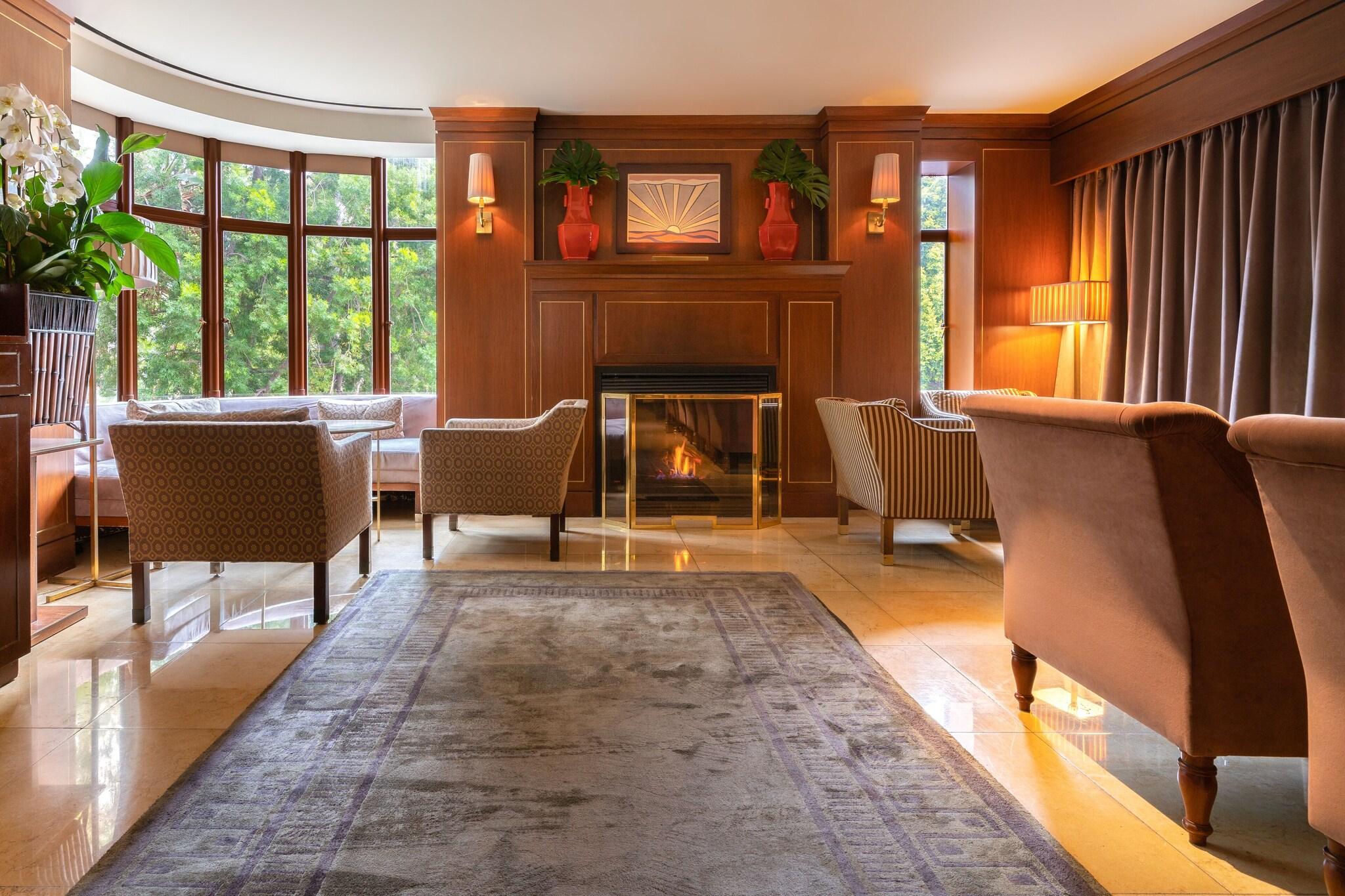 Sunset Tower Hotel by null Sunset Tower Hotel by null