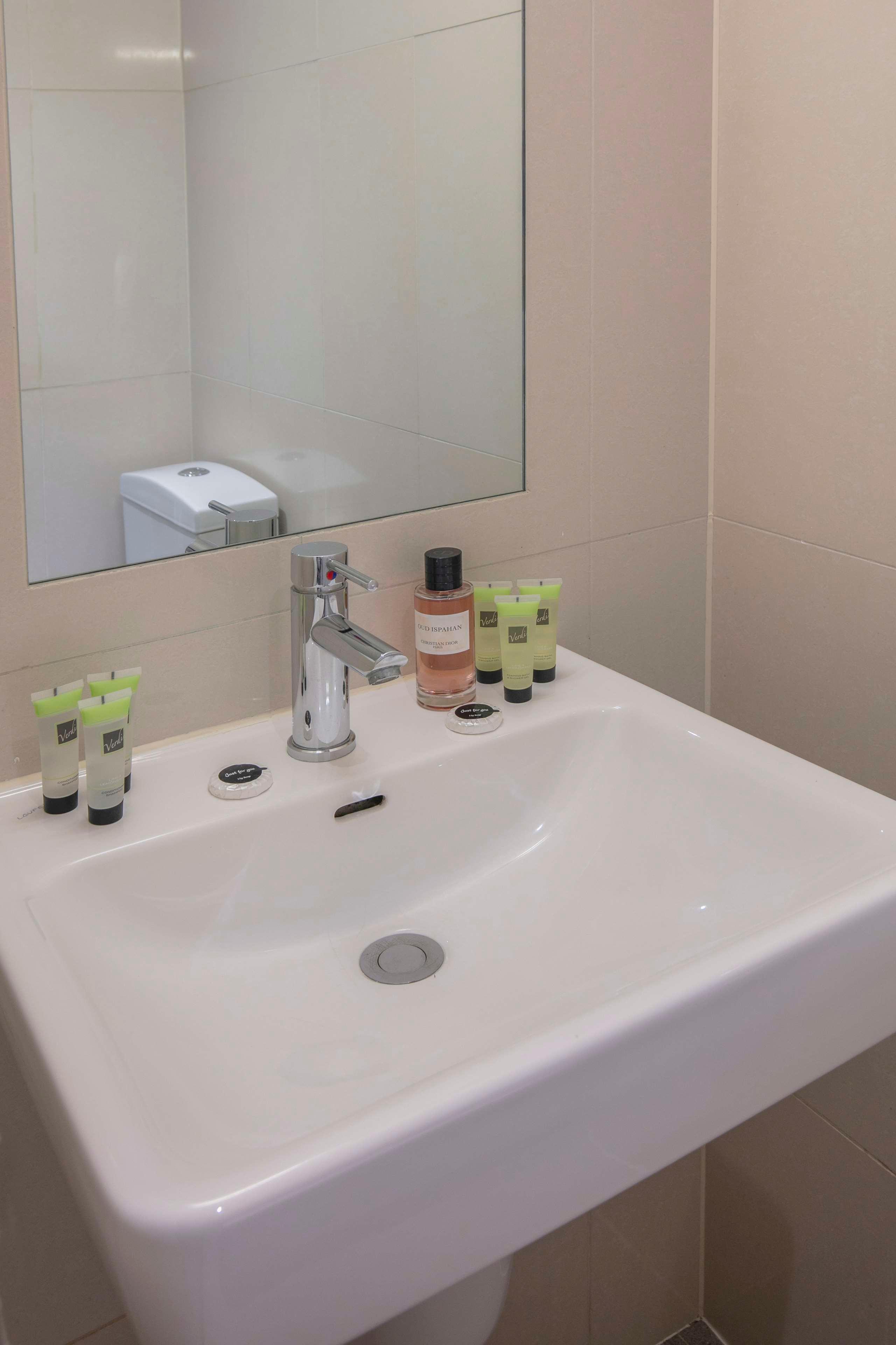 Queensway Hotel, Sure Hotel Collection by Best Wes