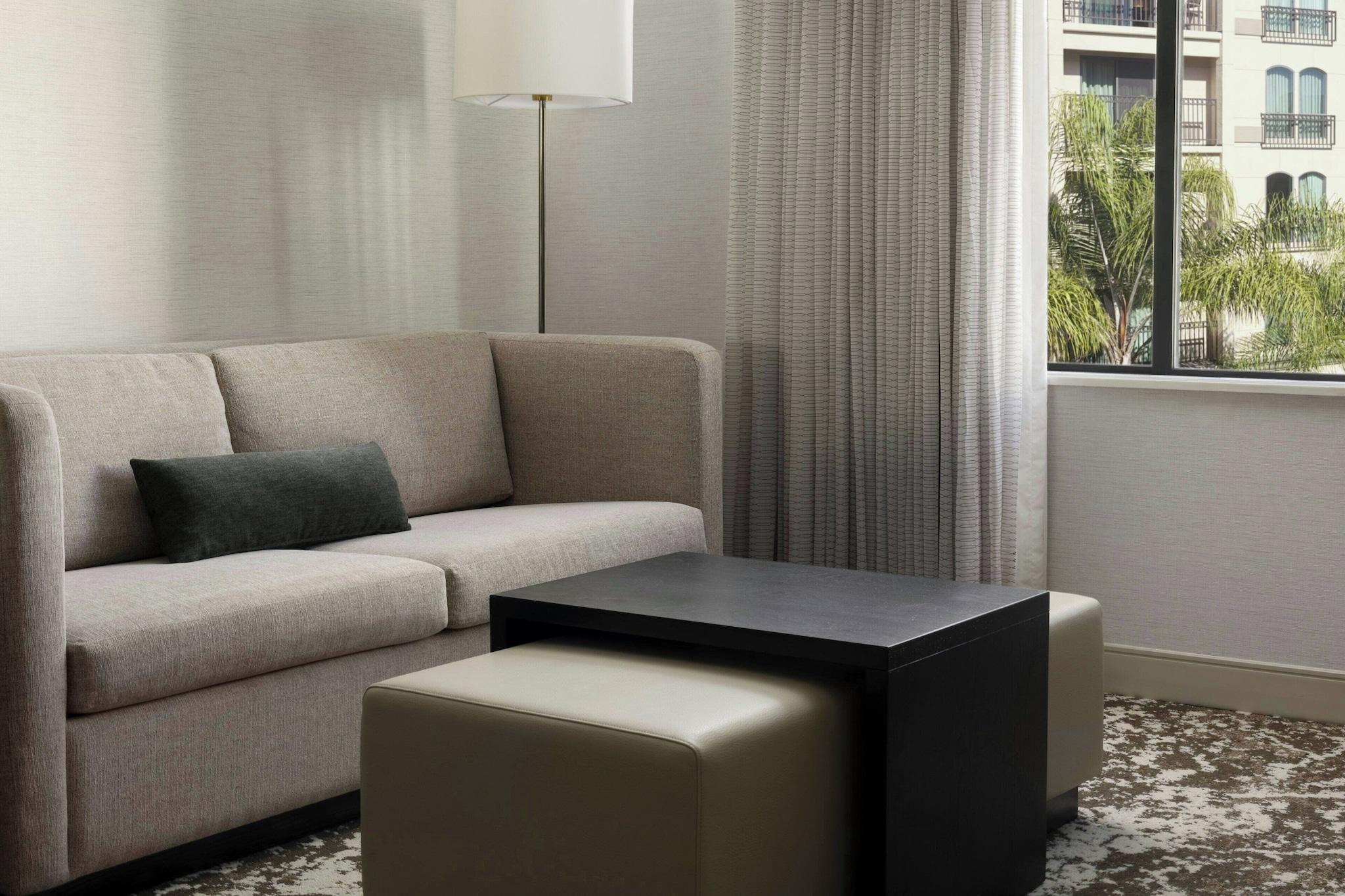 Courtyard by Marriott Los Angeles Pasadena/Old Tow