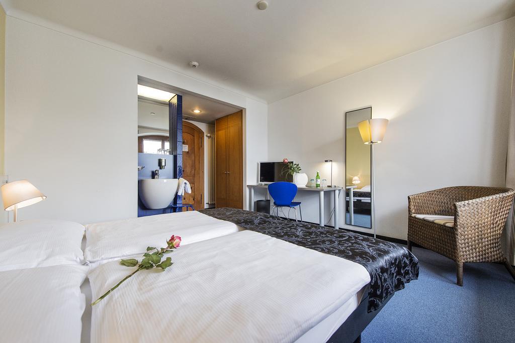 See- und Seminarhotel FloraAlpina by null