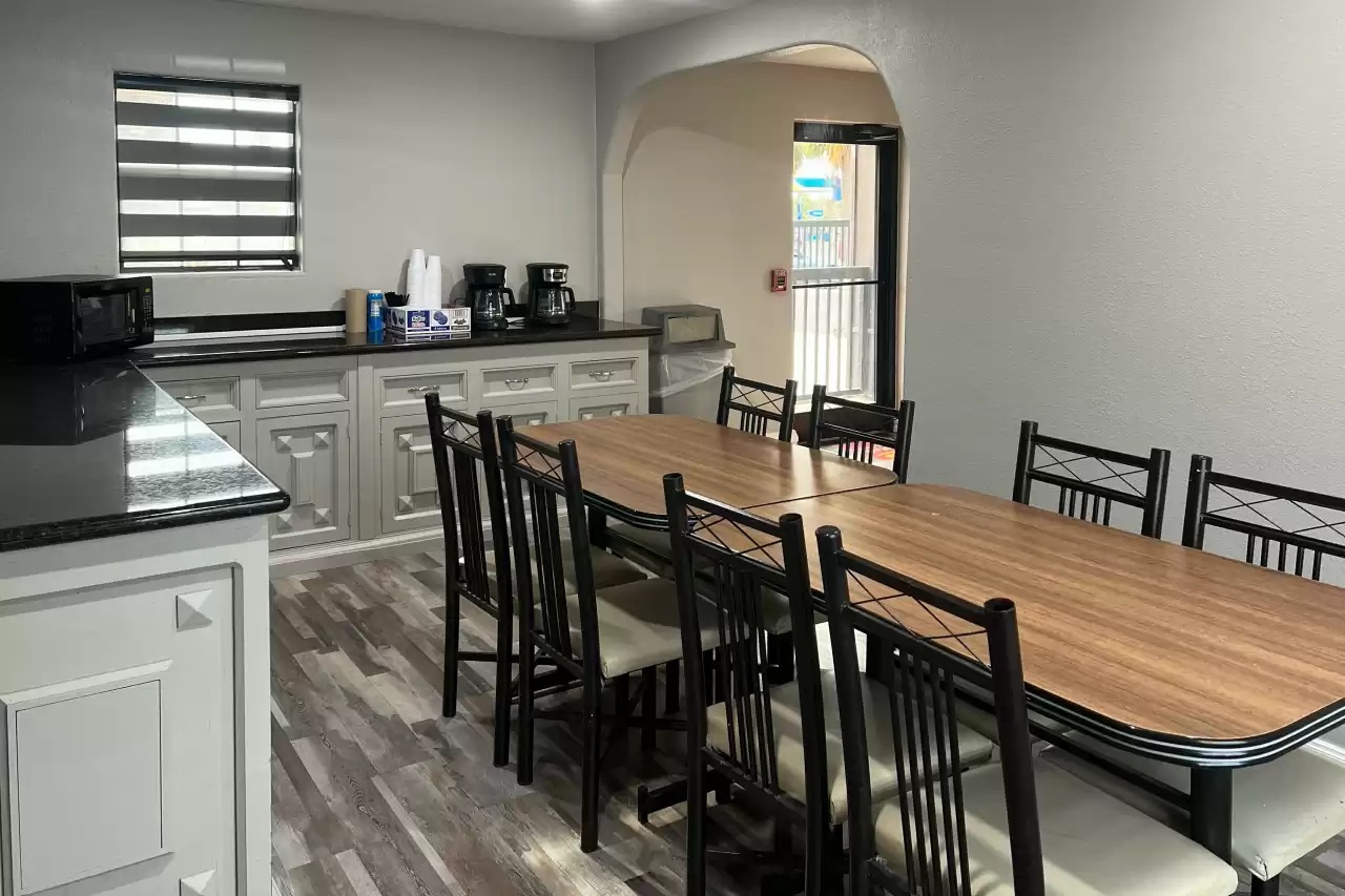 Econo Lodge Inn & Suites Laredo - Nuevo Laredo