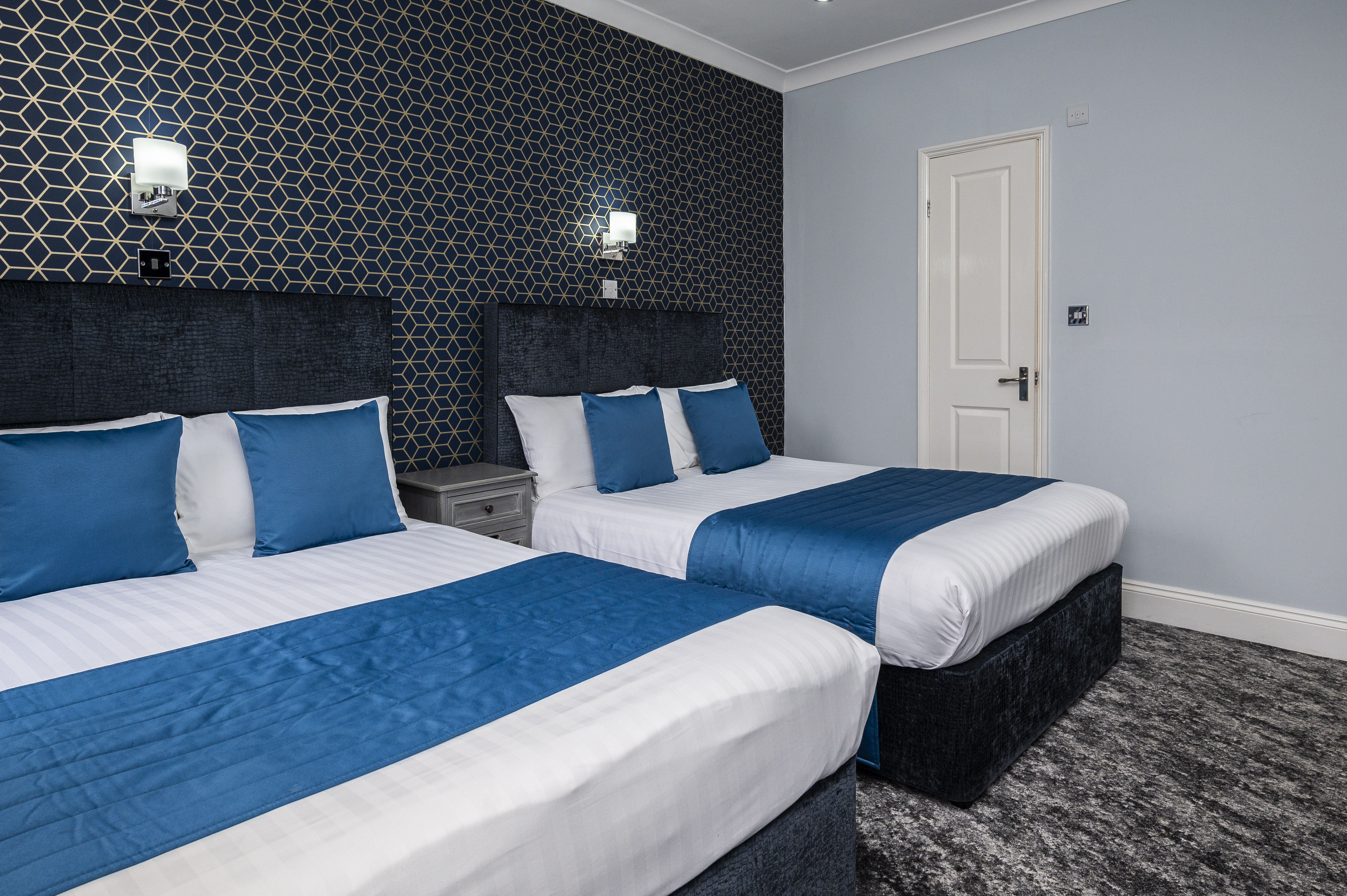 Mentone Hotel