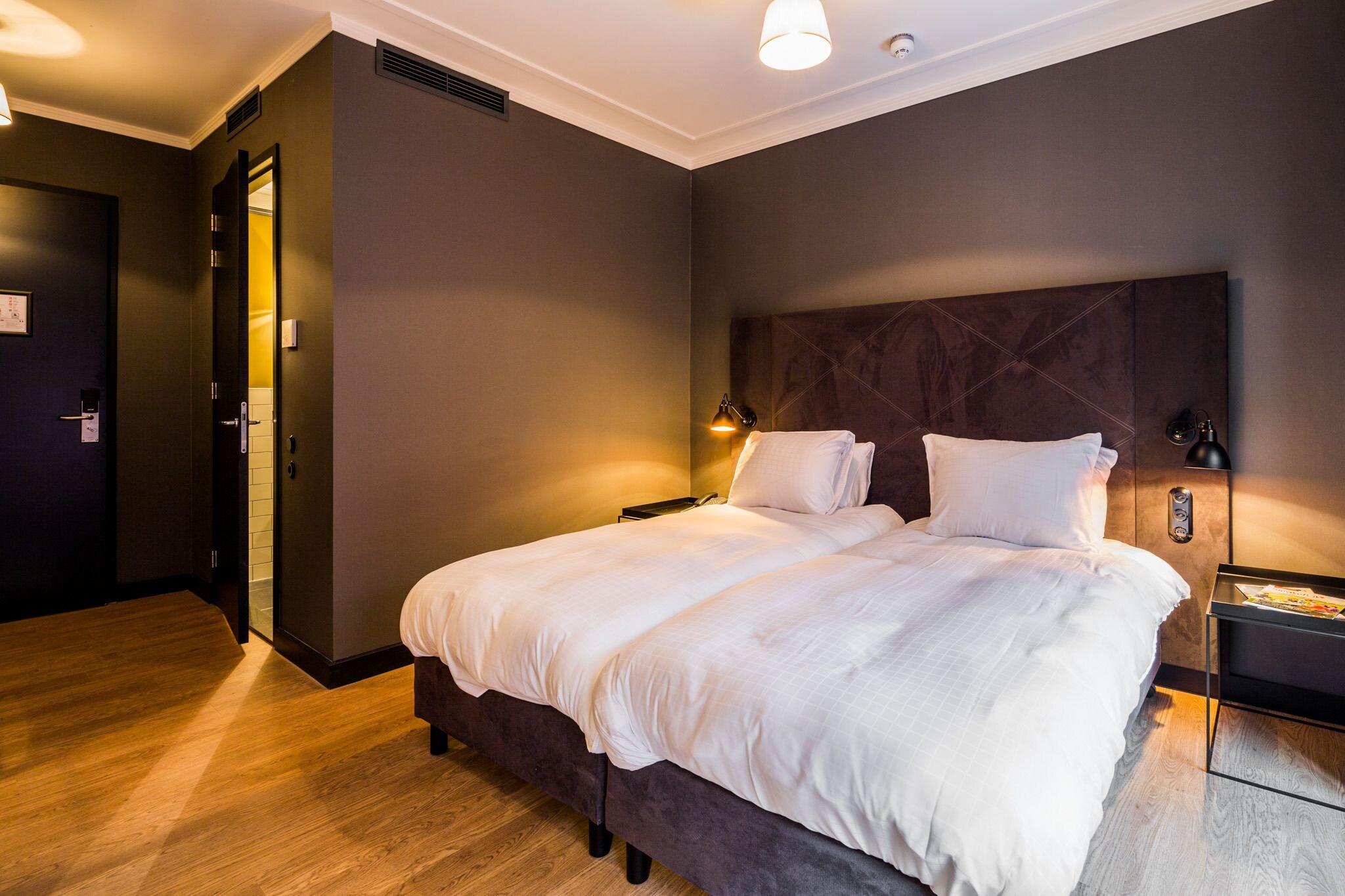 Post-Plaza Hotel & Grand Café by null