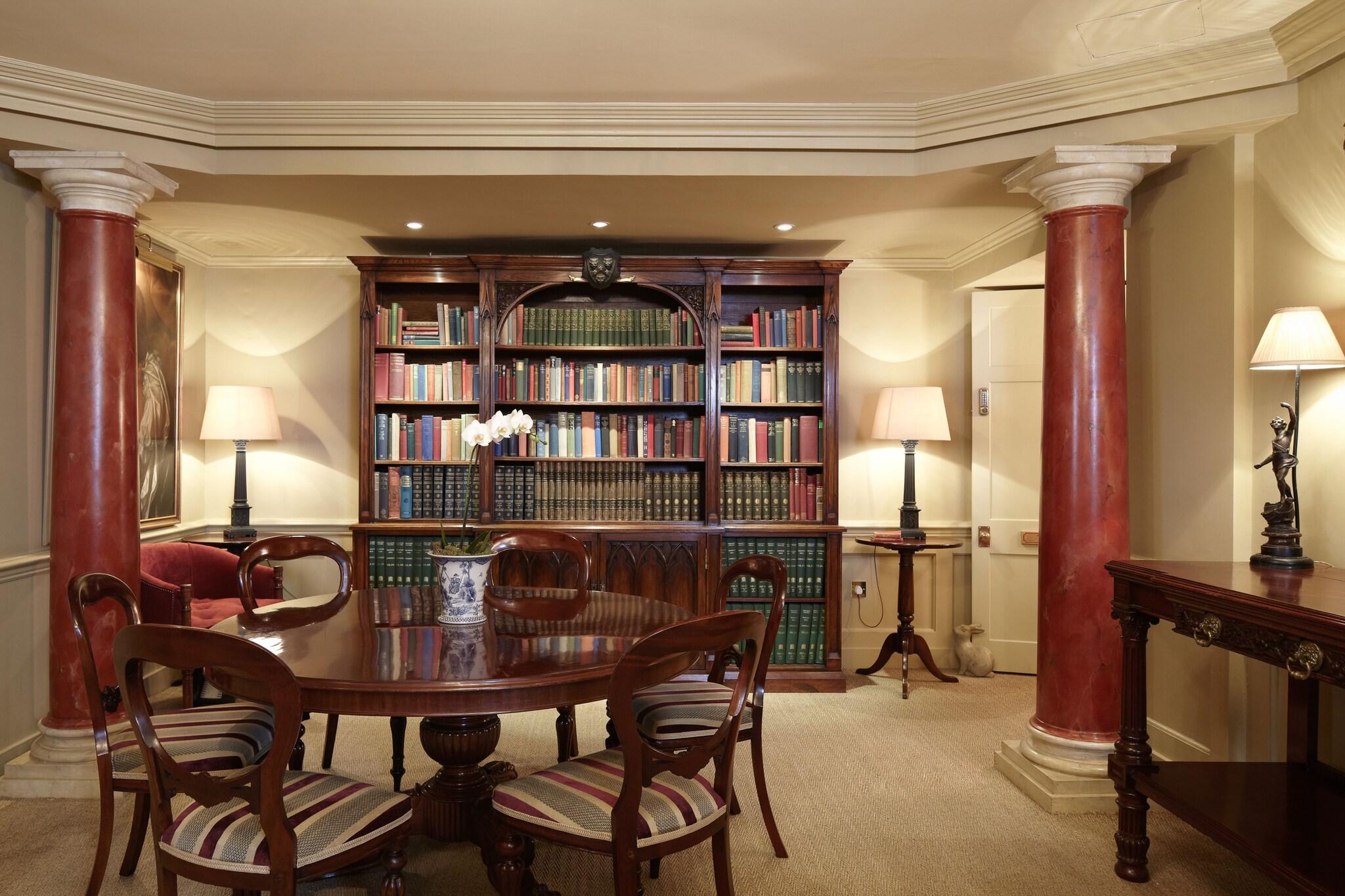 Hazlitt's by null