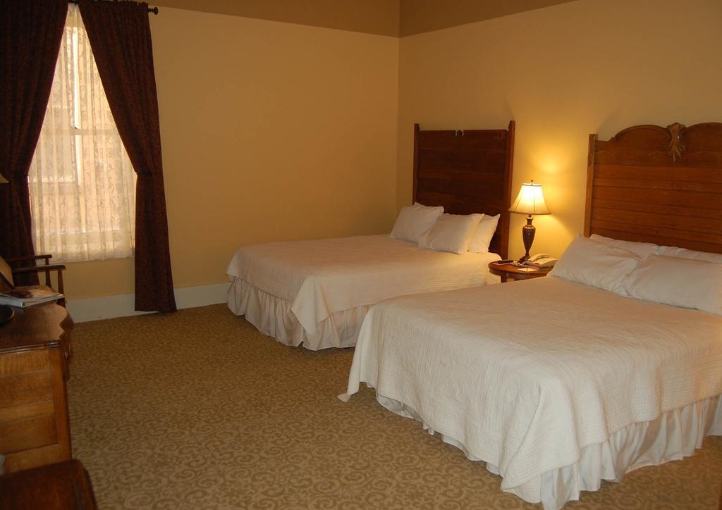 Historic Plaza Hotel