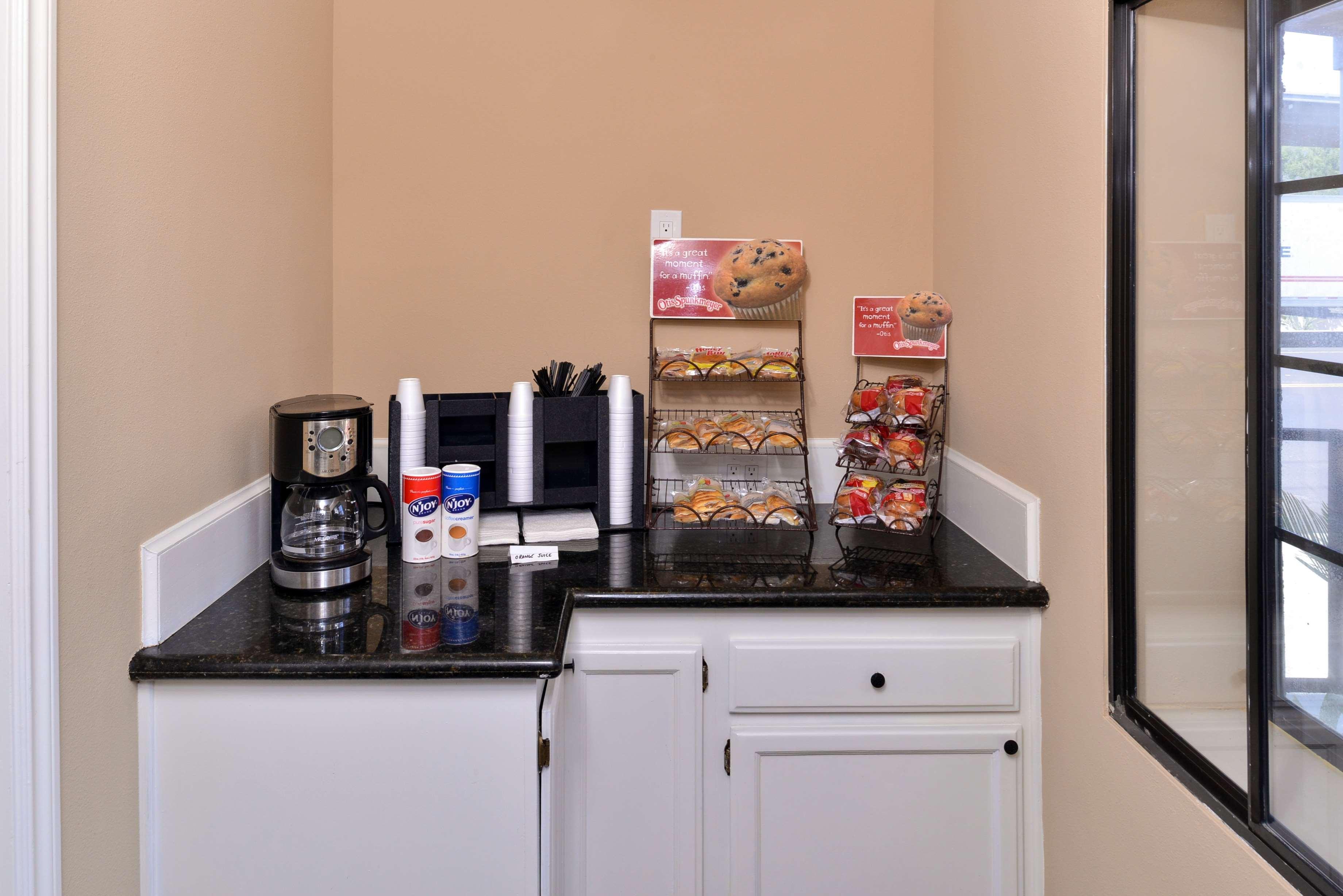 Americas Best Value Laguna Inn & Suites