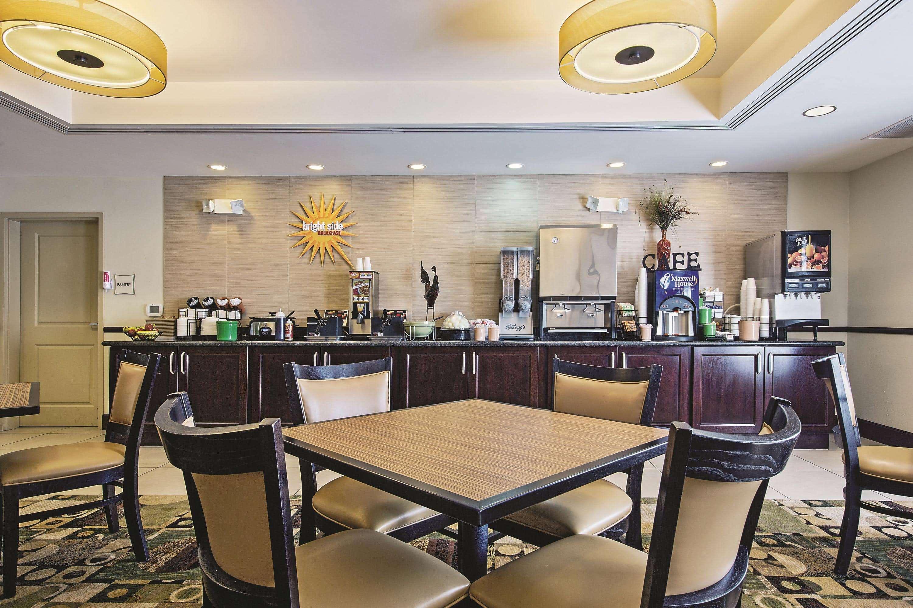 La Quinta Inn & Suites Lancaster