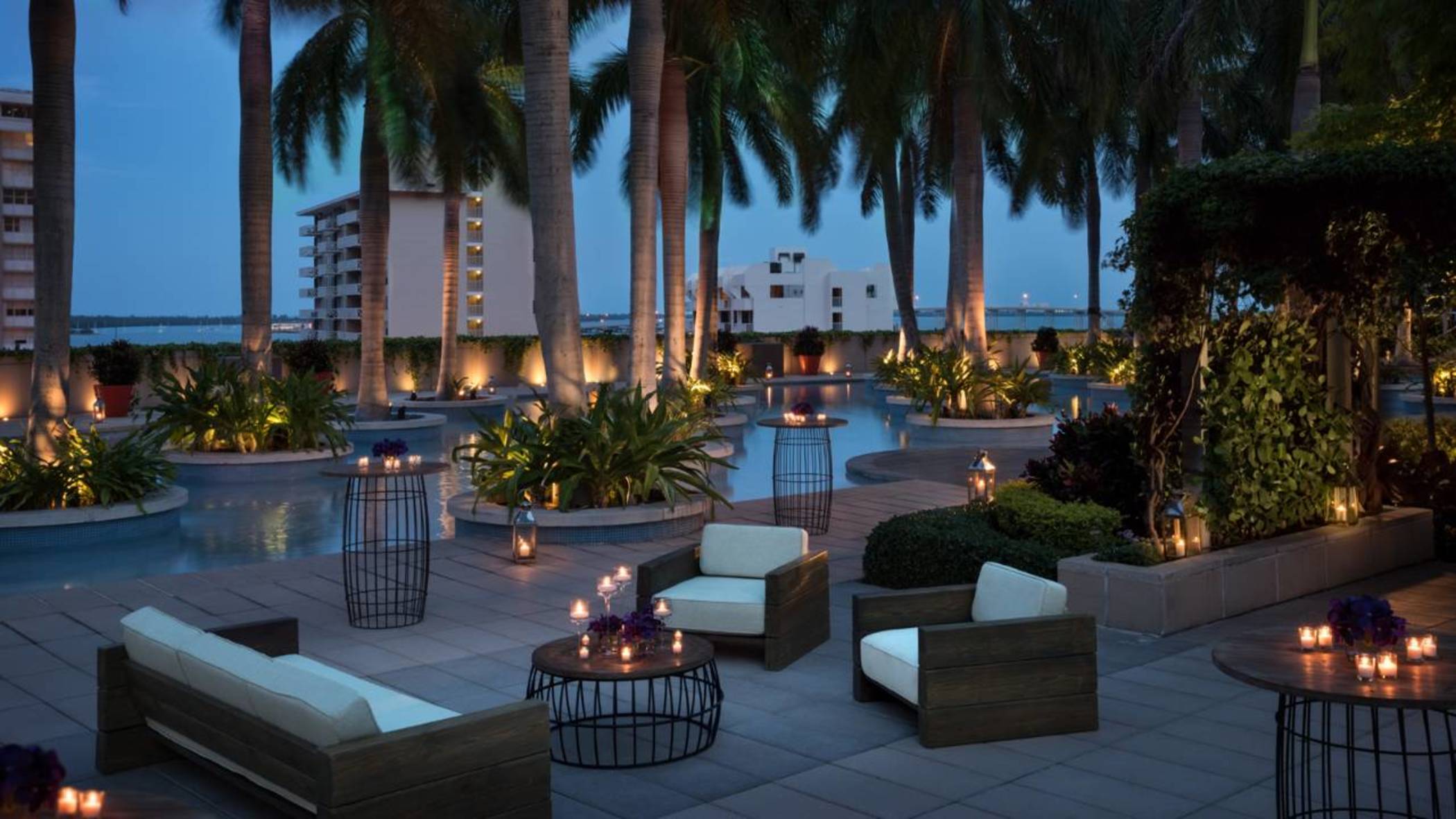 Four Seasons Hotel Miami by null