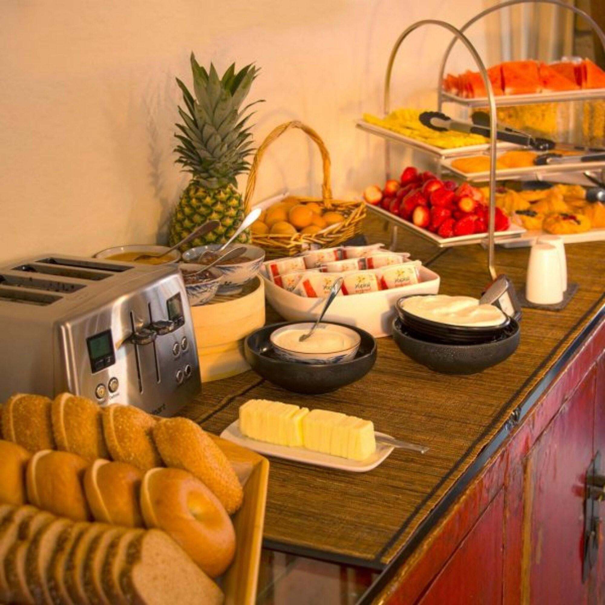 Tradewinds Carmel by null