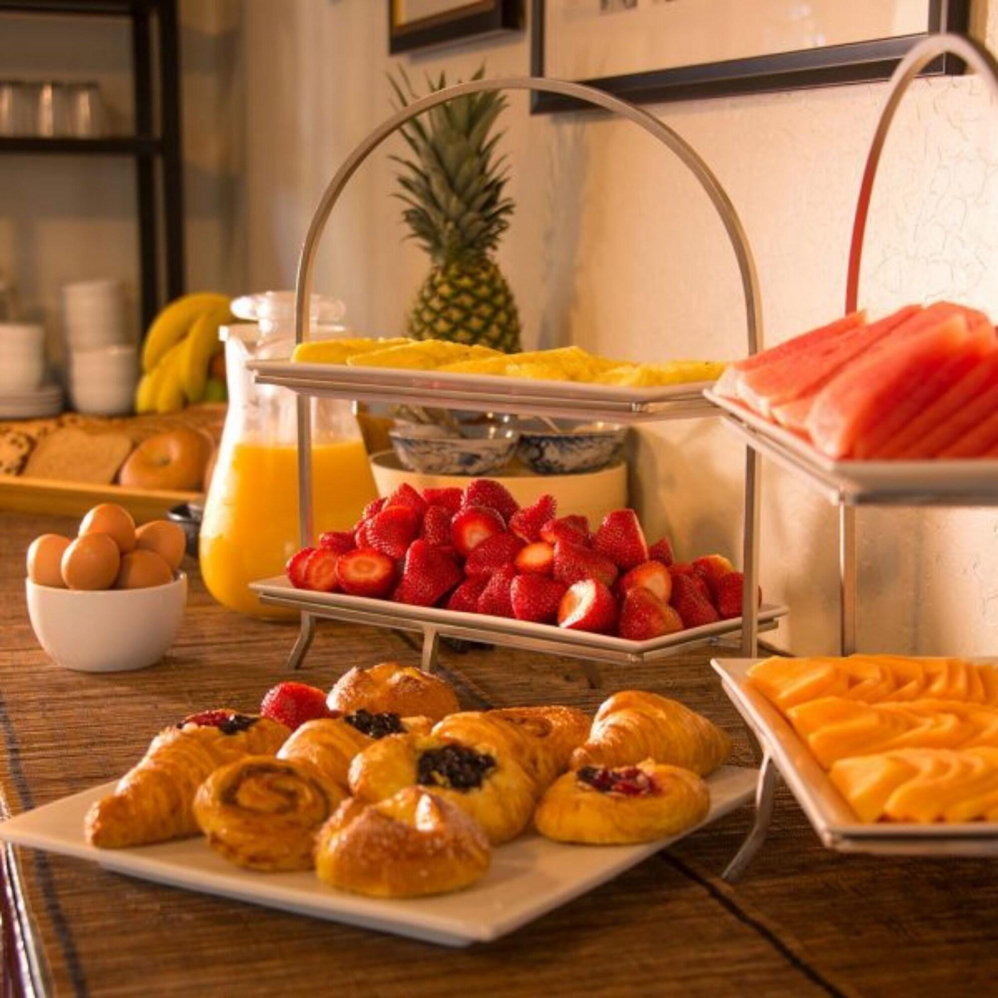 Tradewinds Carmel by null