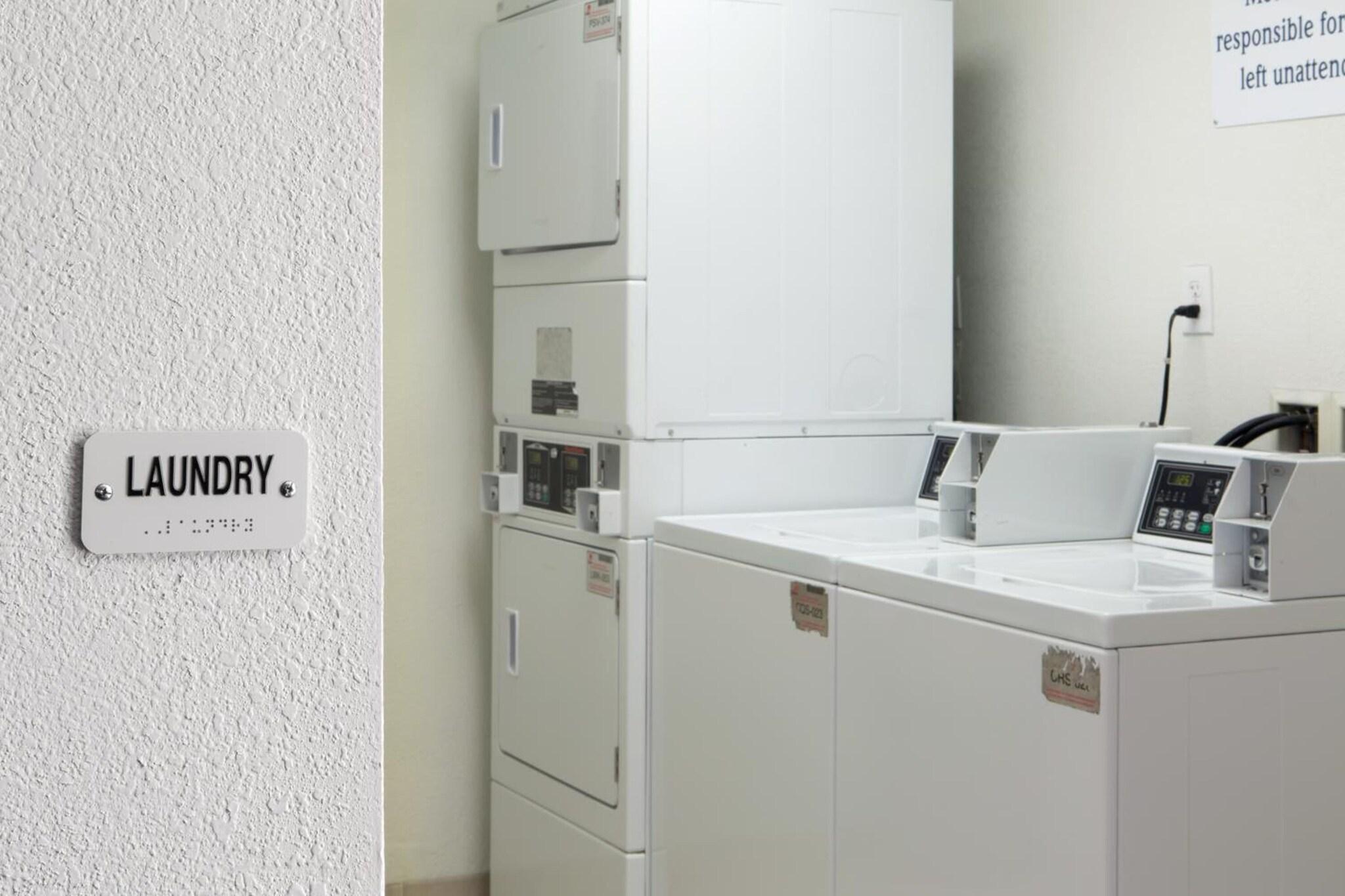 Motel 6 Cutler Bay