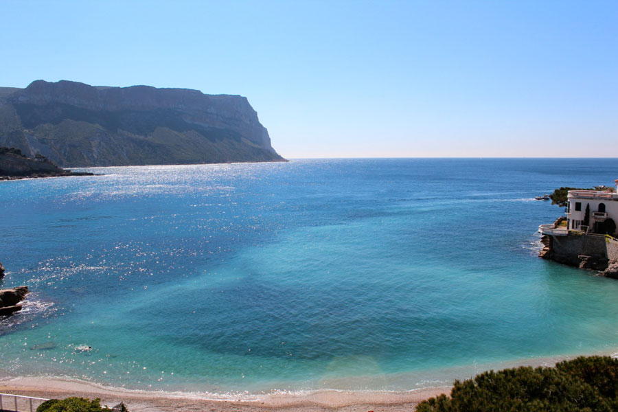 Hotel De La Plage - Mahogany by null