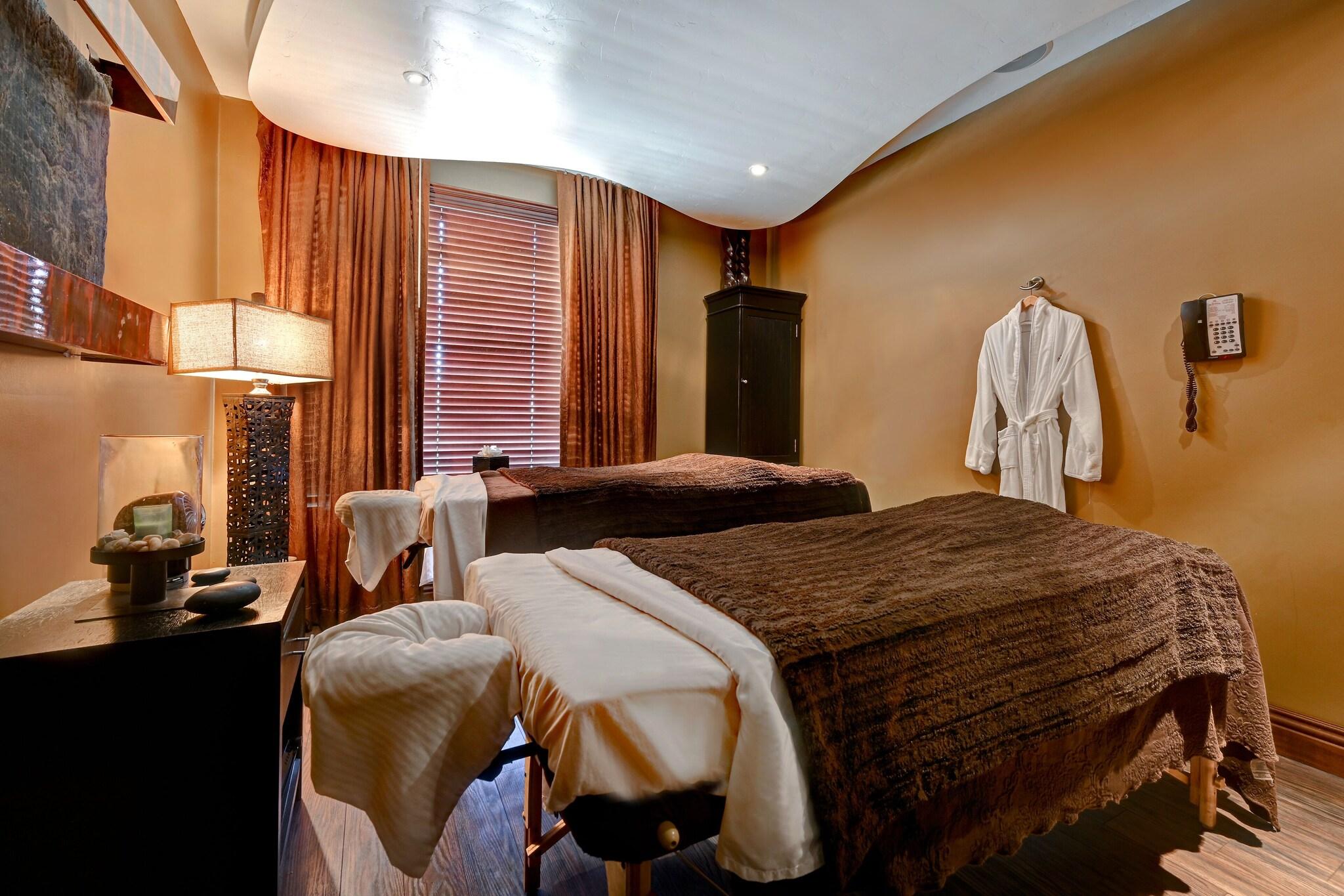 Bellasera Hotel & Suites Paso Robles, Tapestry