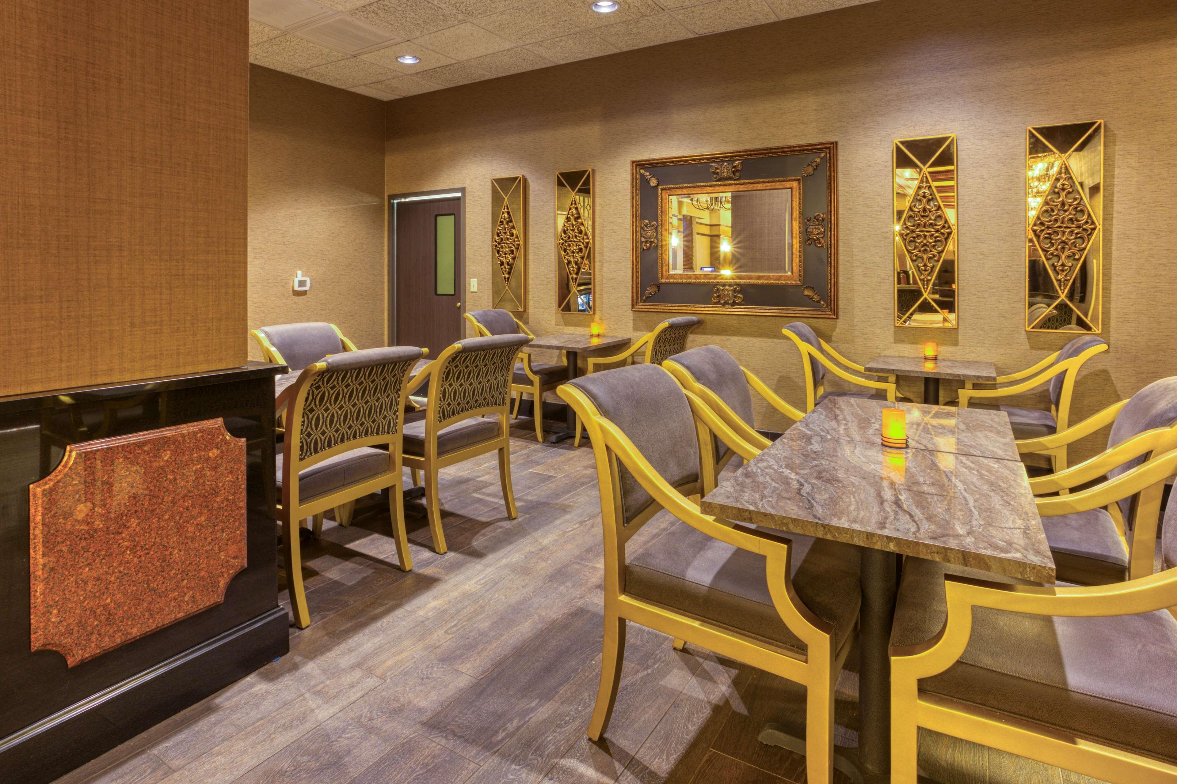 Drury Plaza Hotel New Orleans by null