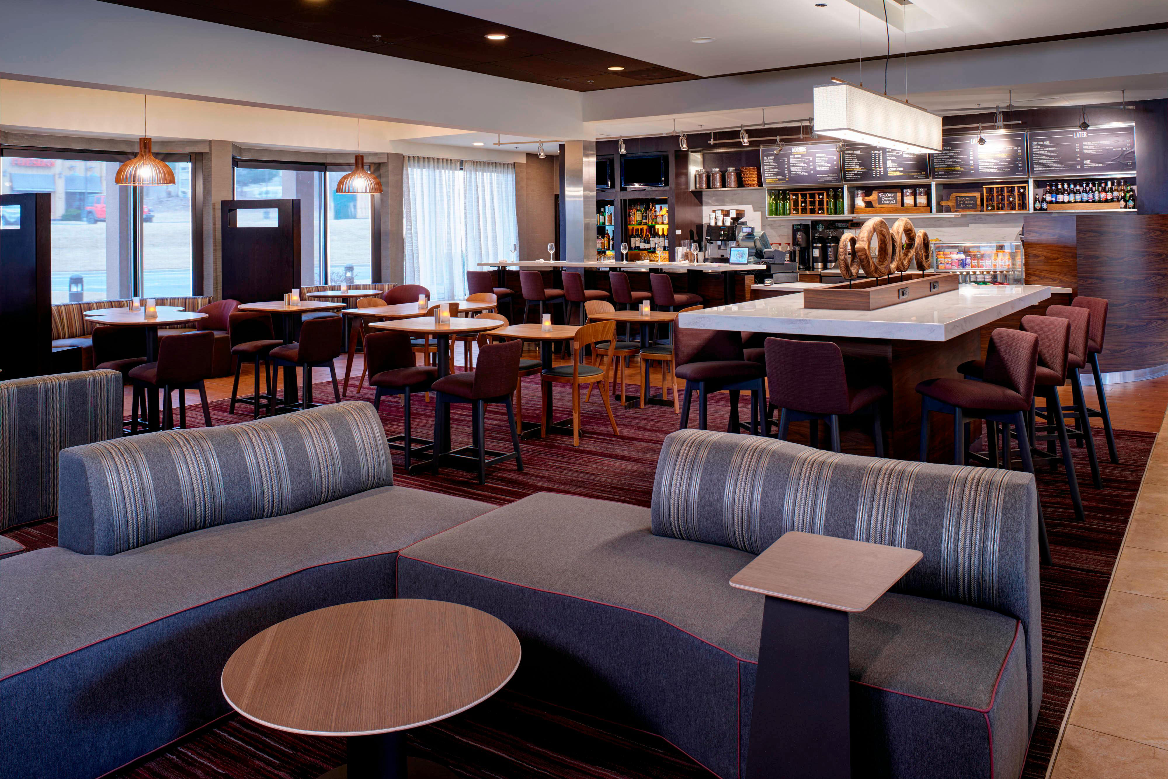 Sonesta Select Kansas City Airport Tiffany Springs