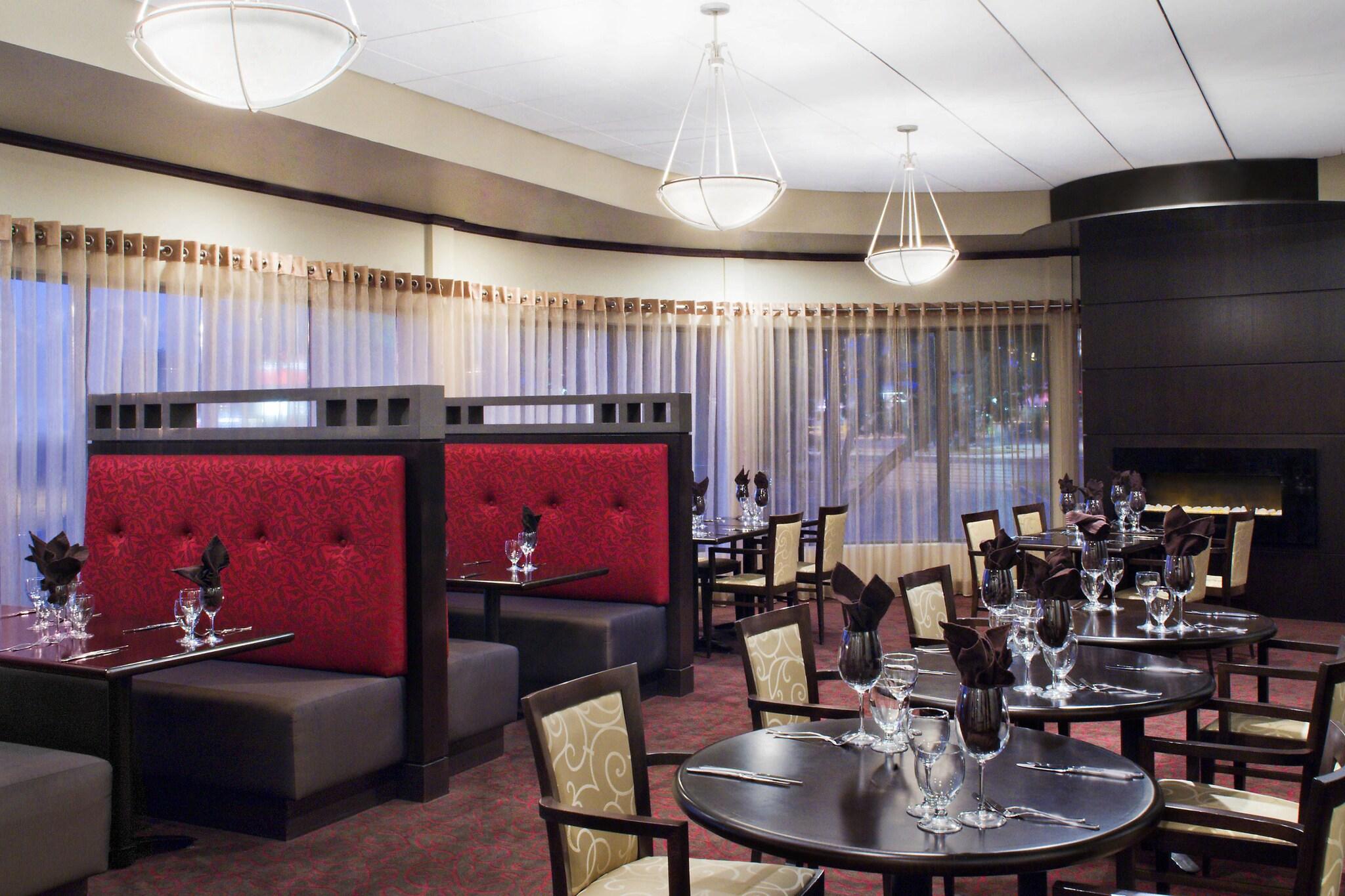 Four Points by Sheraton Winnipeg South