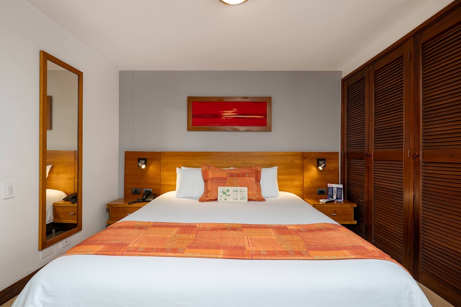 Leblón Suites Hotel