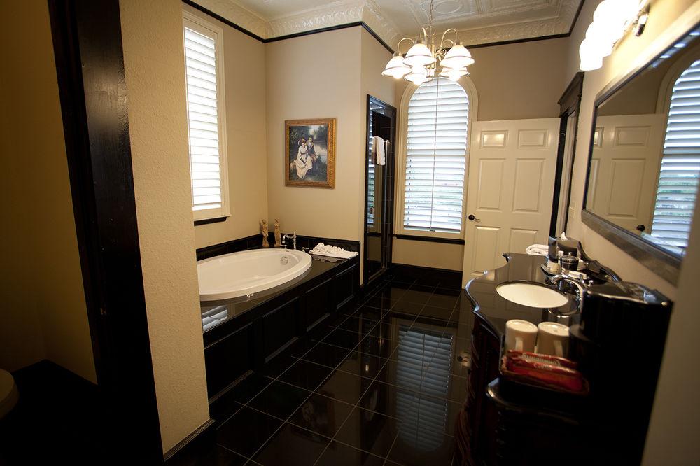 The Grand Hotel by null