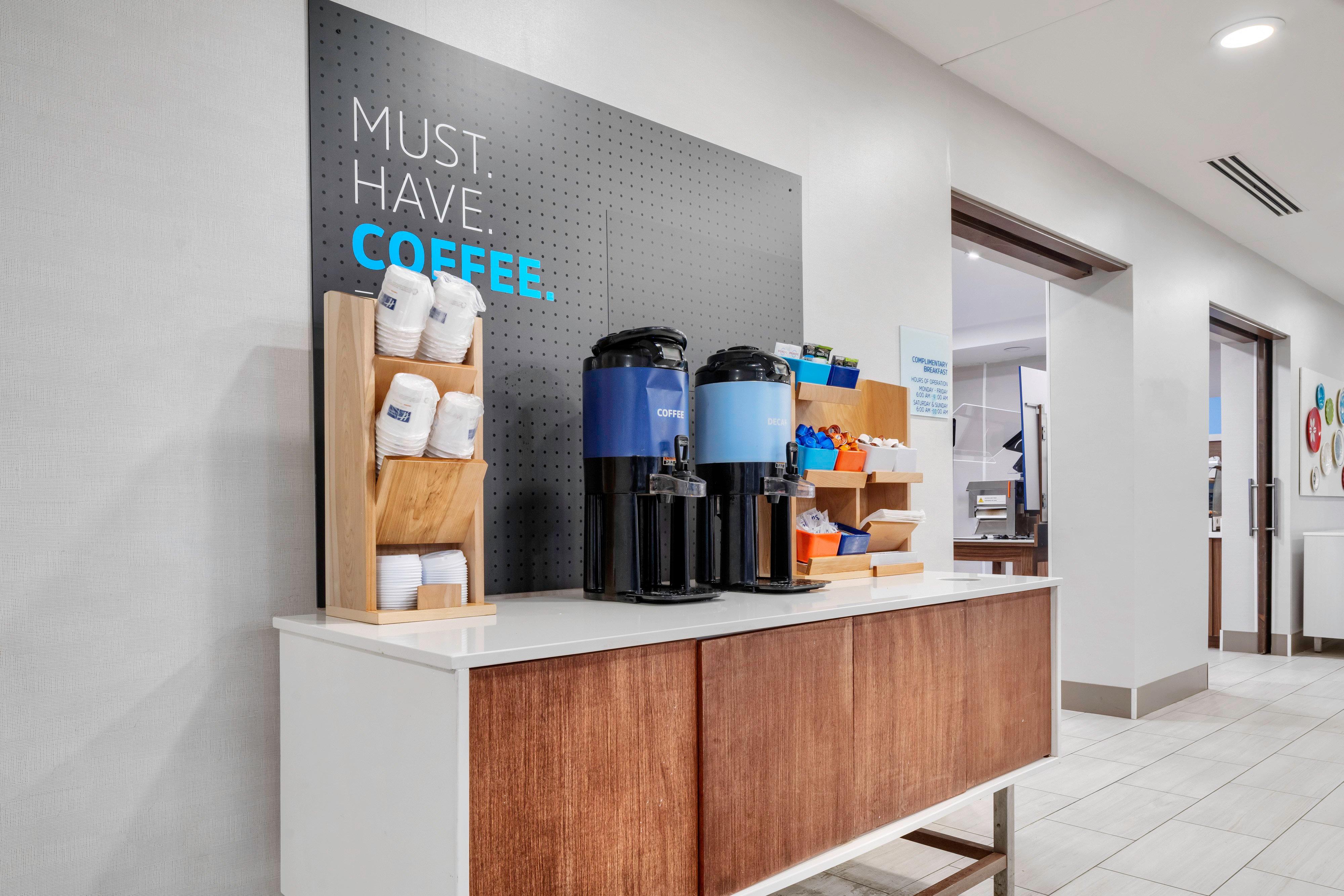Holiday Inn Express & Suites Macon - I-475 By IHG