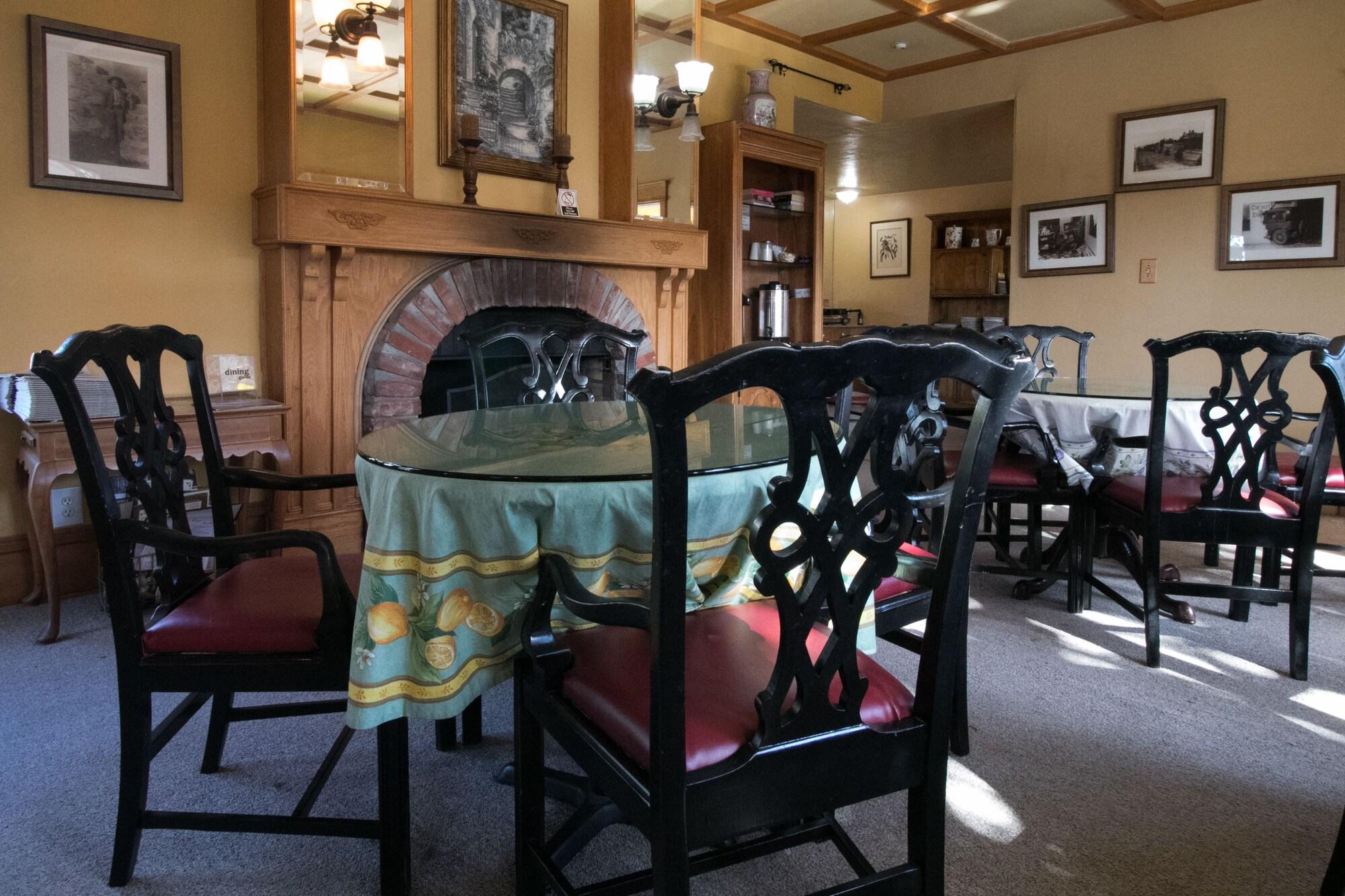 Carmel Wayfarer Inn