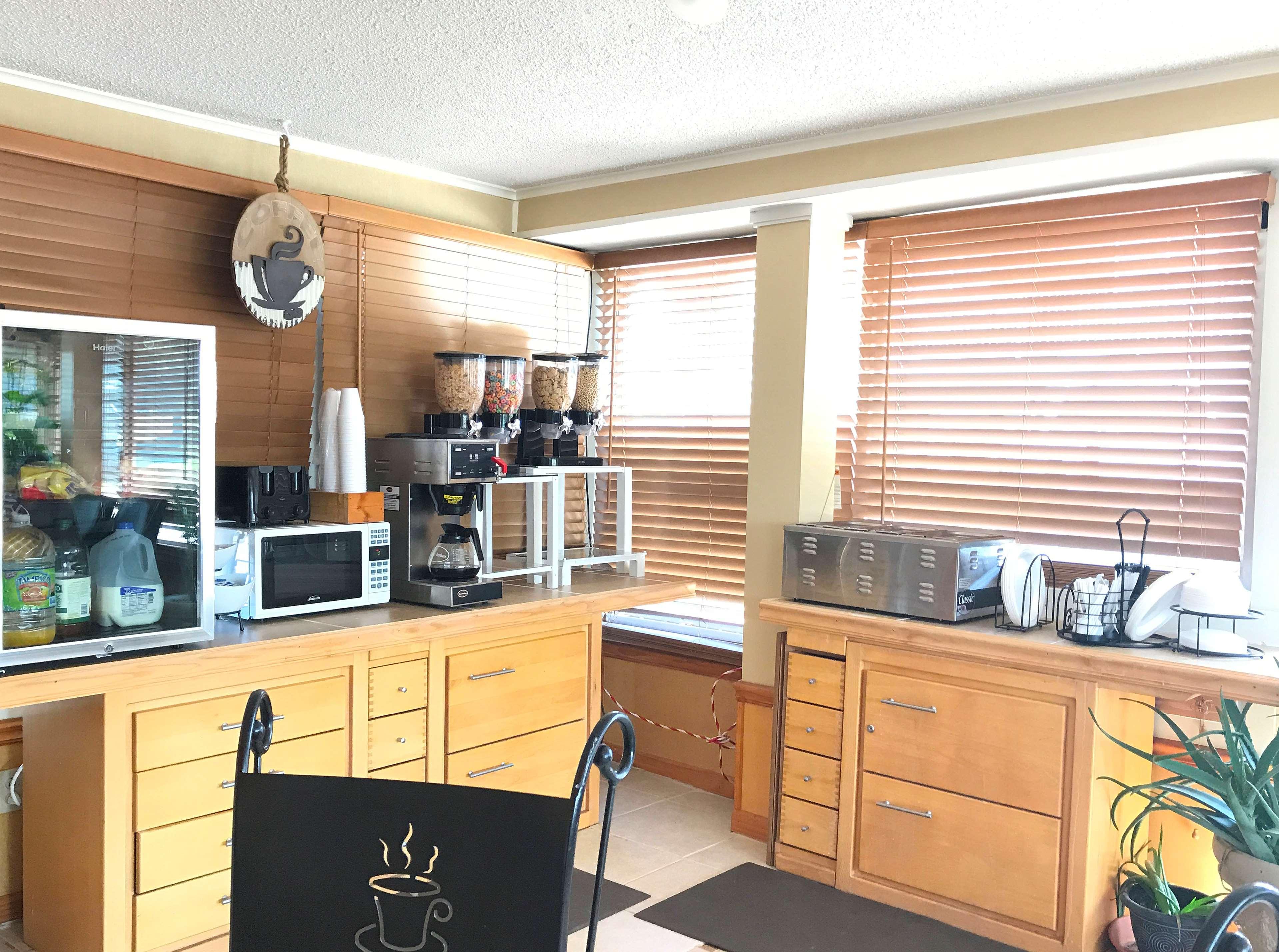 Americas Best Value Inn & Suites Macon