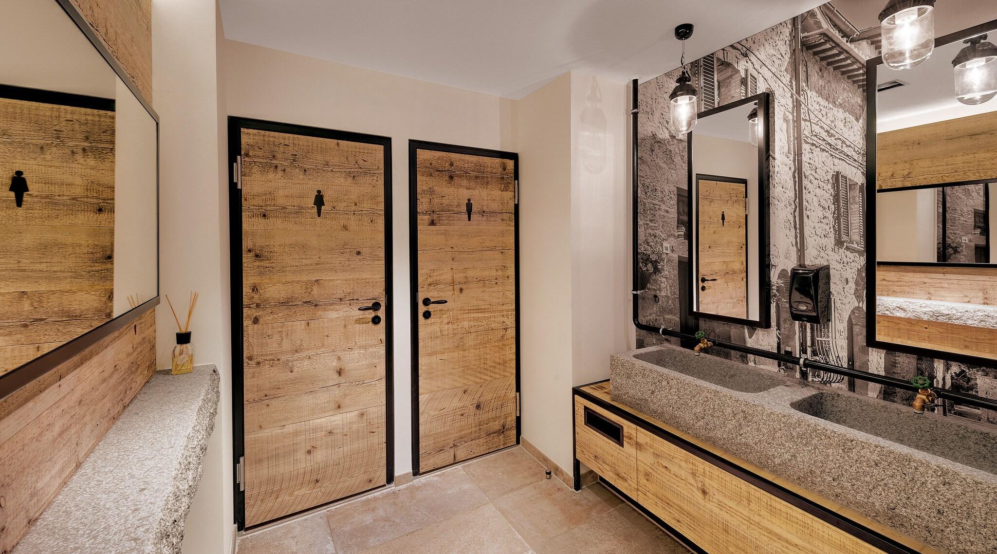 Alpen Hotel München by null