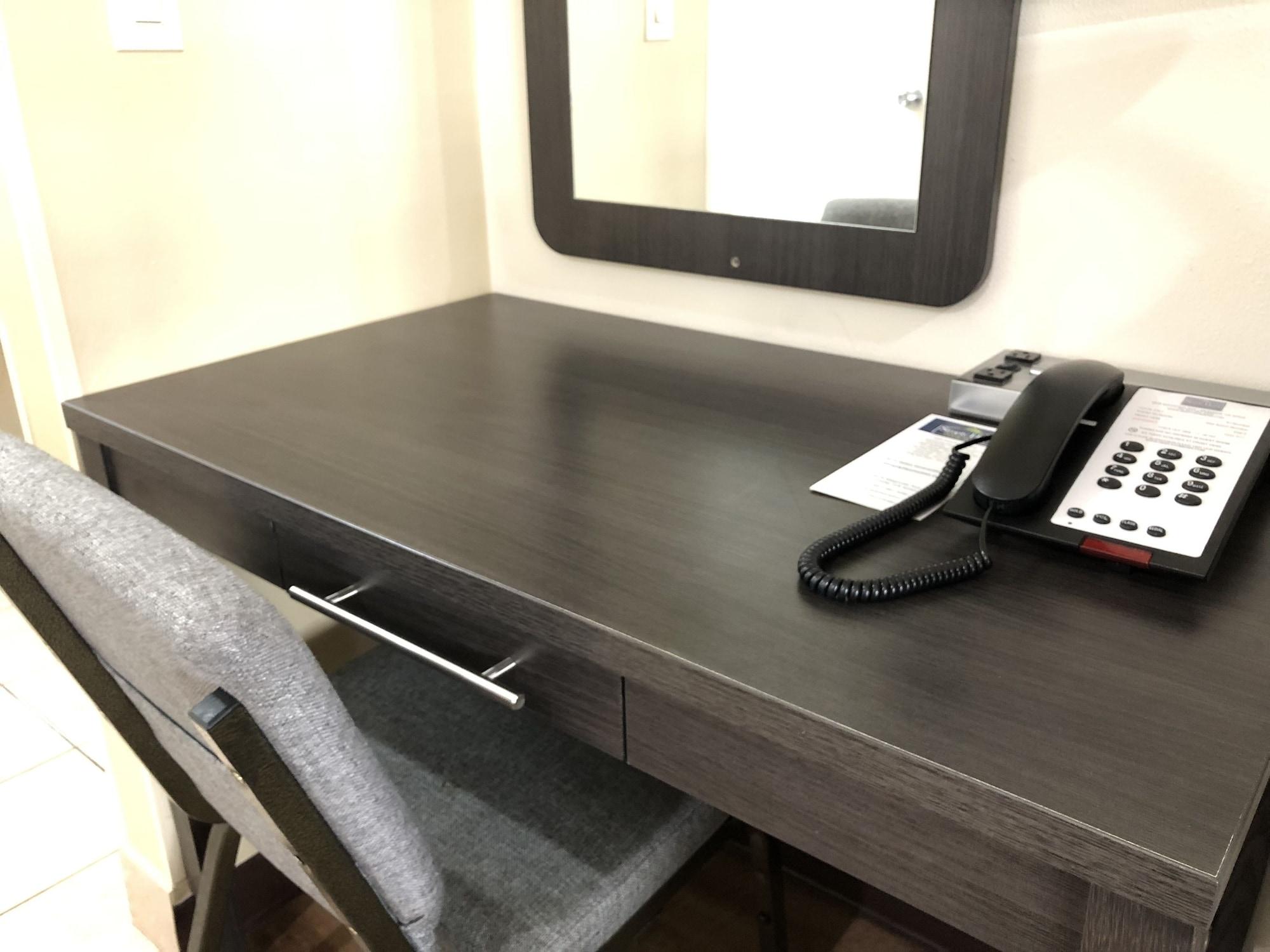 Simply Home Inn & Suites Riverside