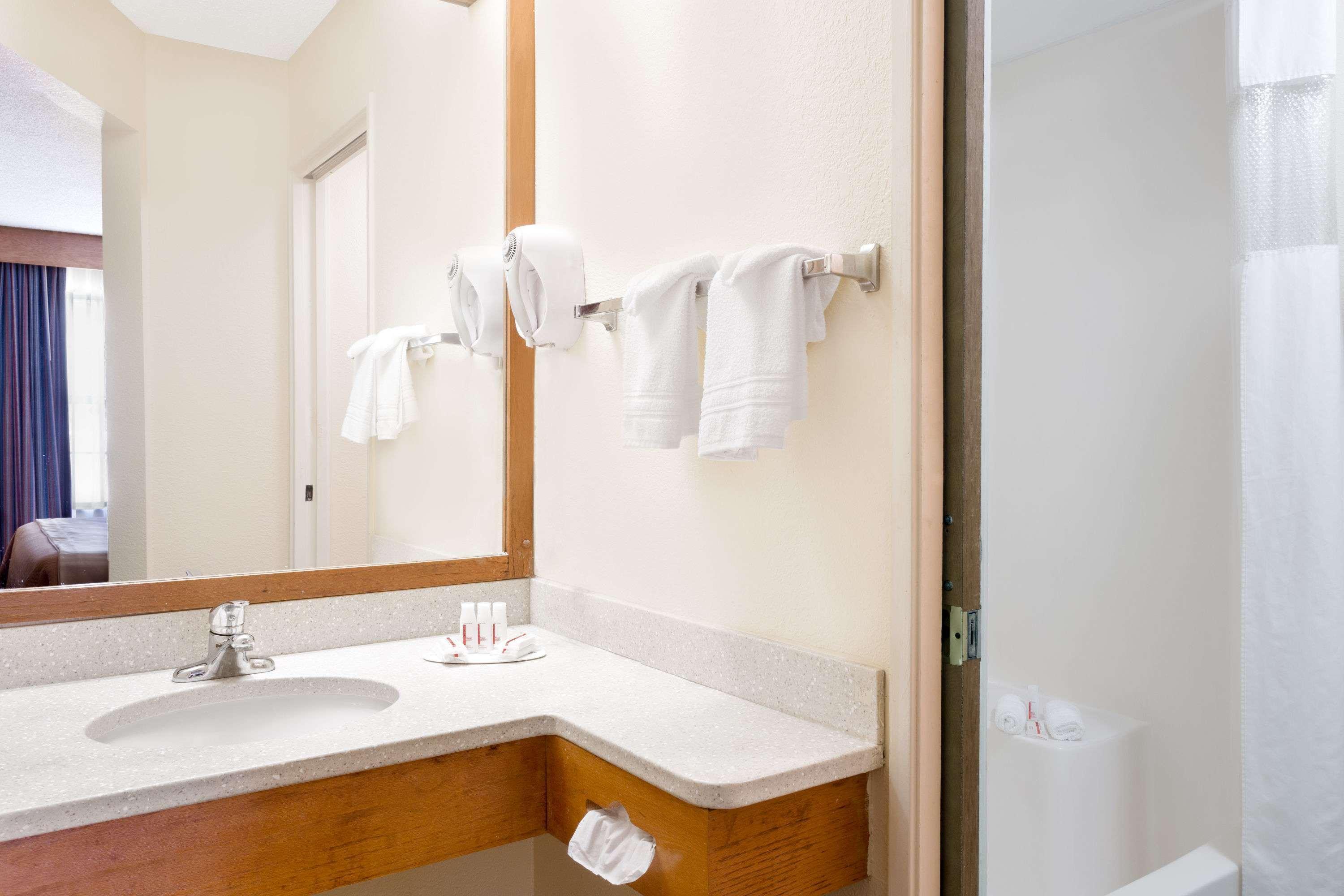 Travelodge by Wyndham Perry GA