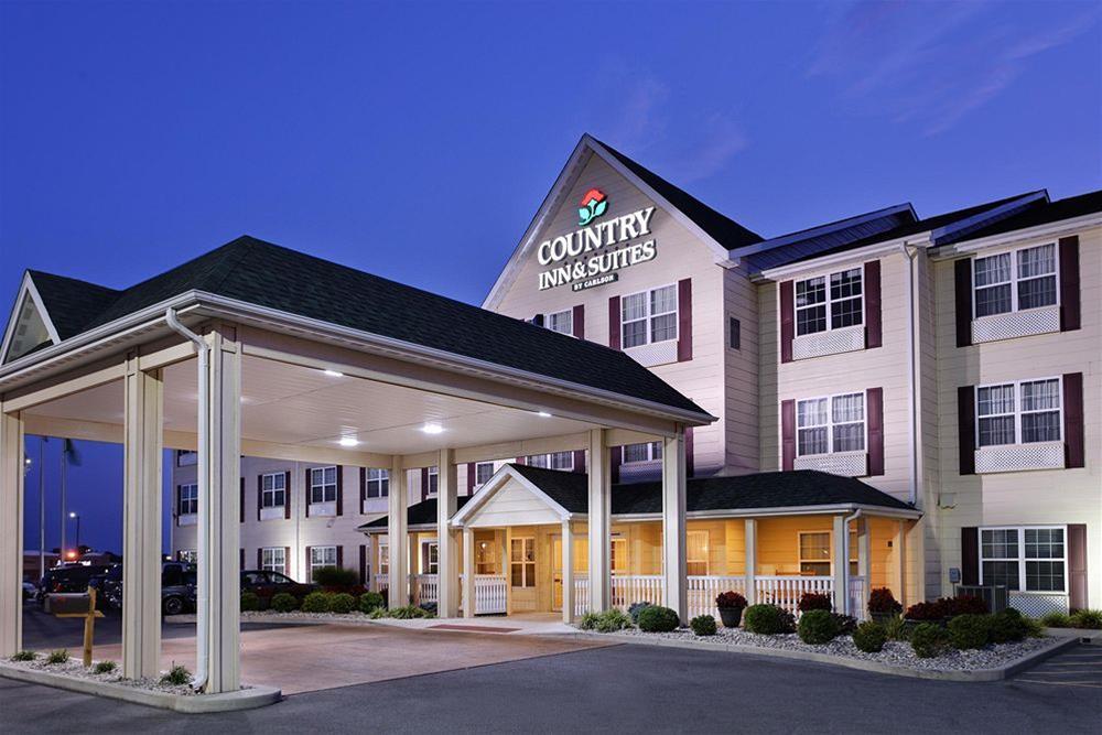 Country Inn & Suites by Radisson, Marion, IL image