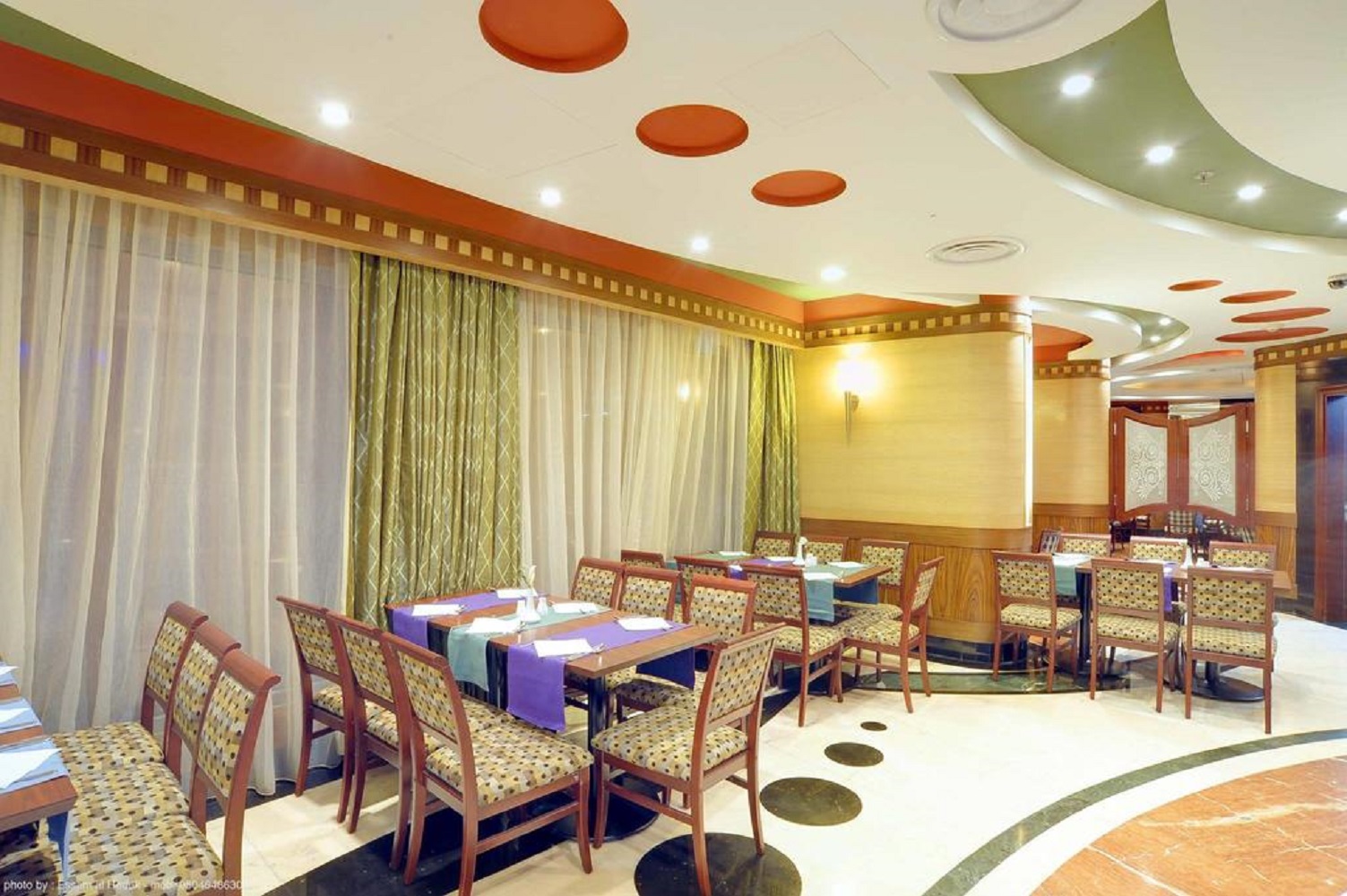 Leader Al Muna Kareem Hotel