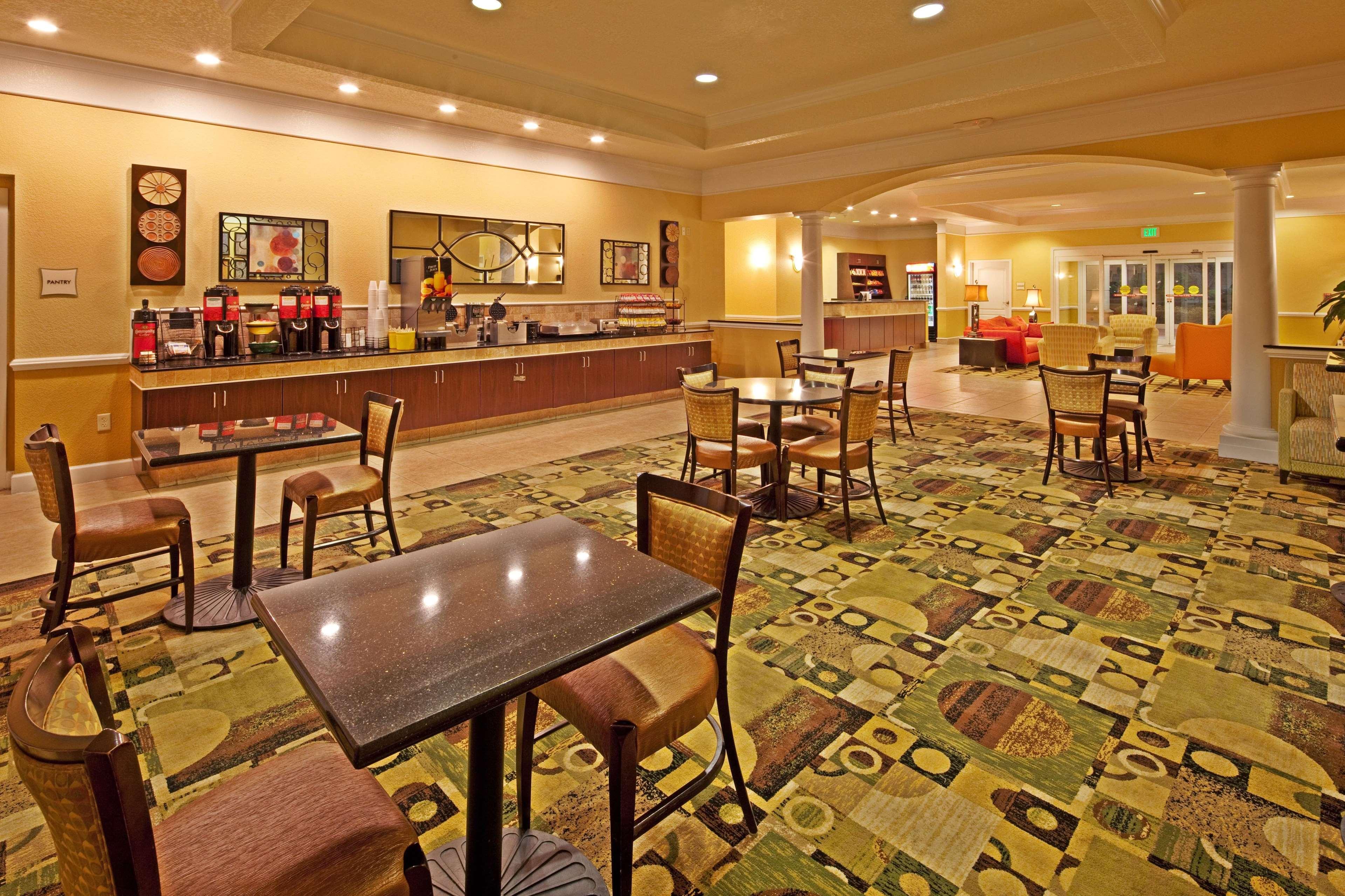 La Quinta Inn & Suites Mobile - Tillman's Corner