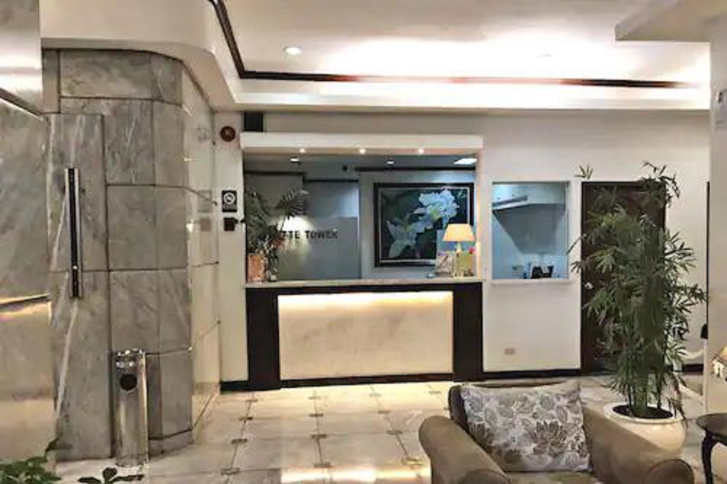 Sunette Tower Hotel