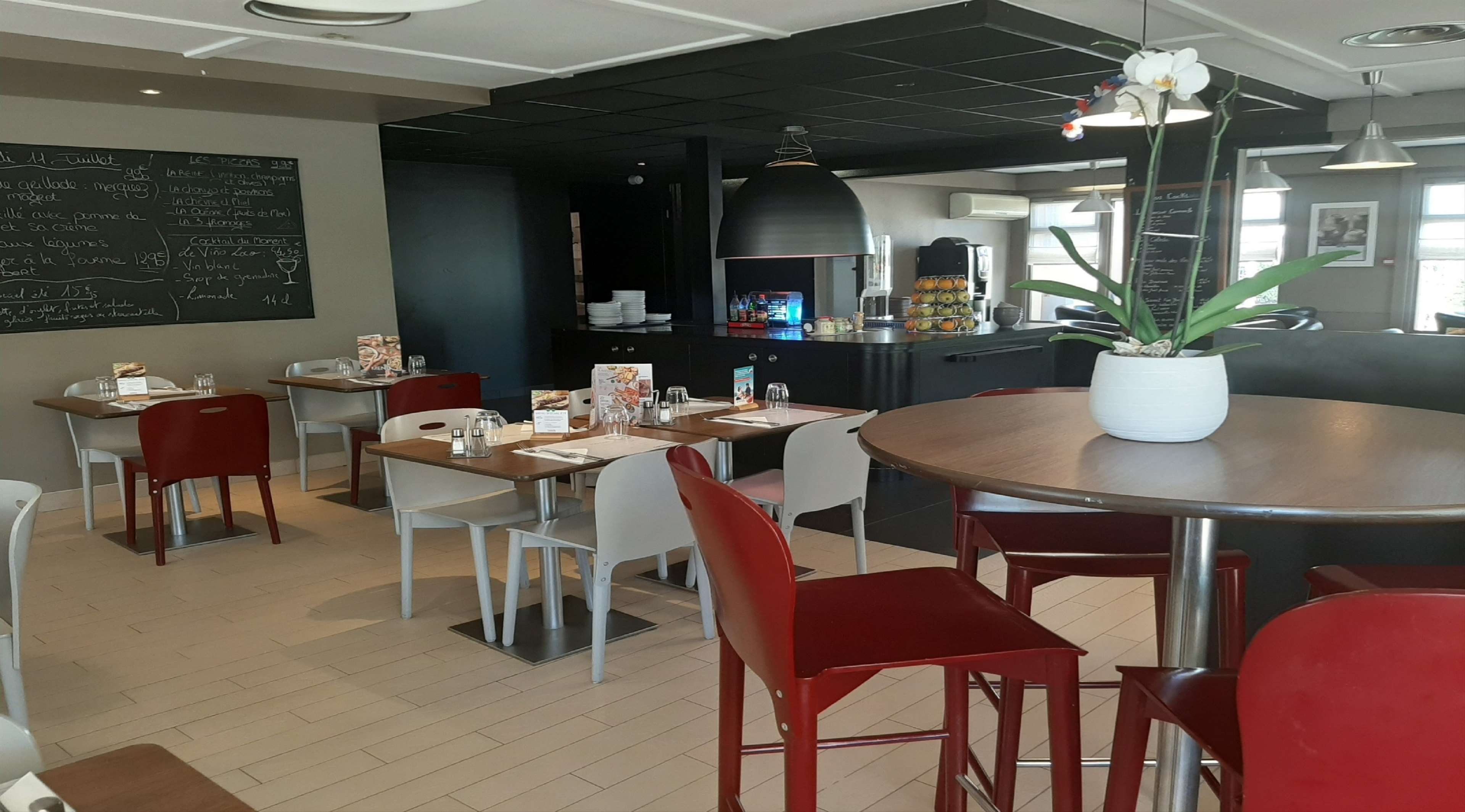 Kyriad Direct Montpellier - La Peyrière