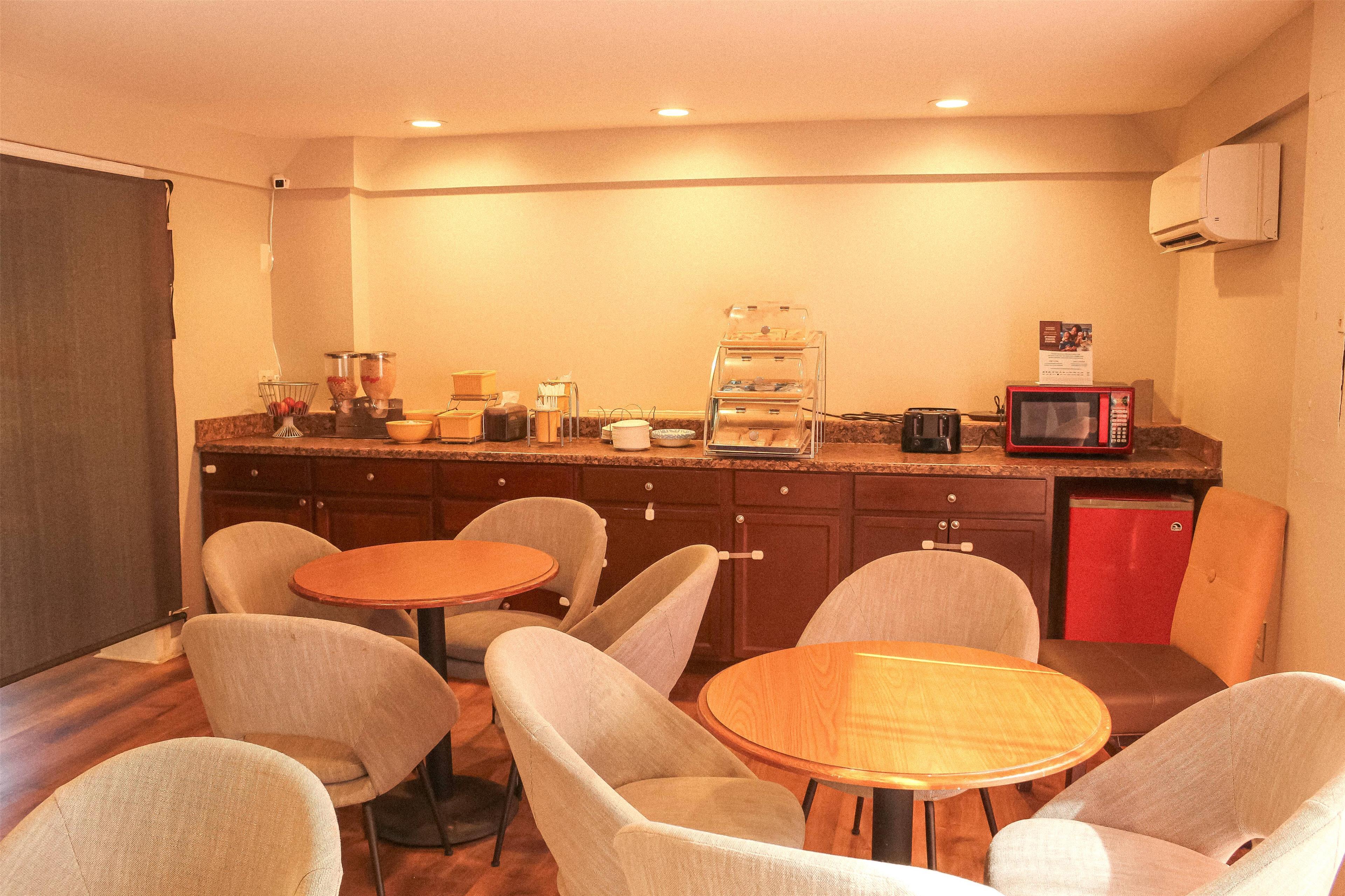 Days Inn By Wyndham Little River