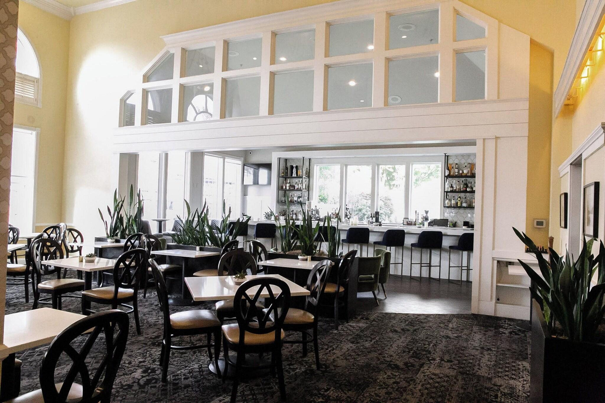 Majestic Inn & Spa