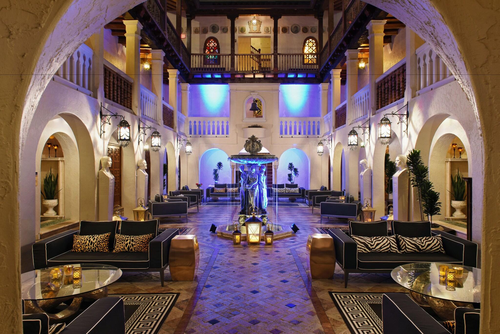 The Villa Casa Casuarina