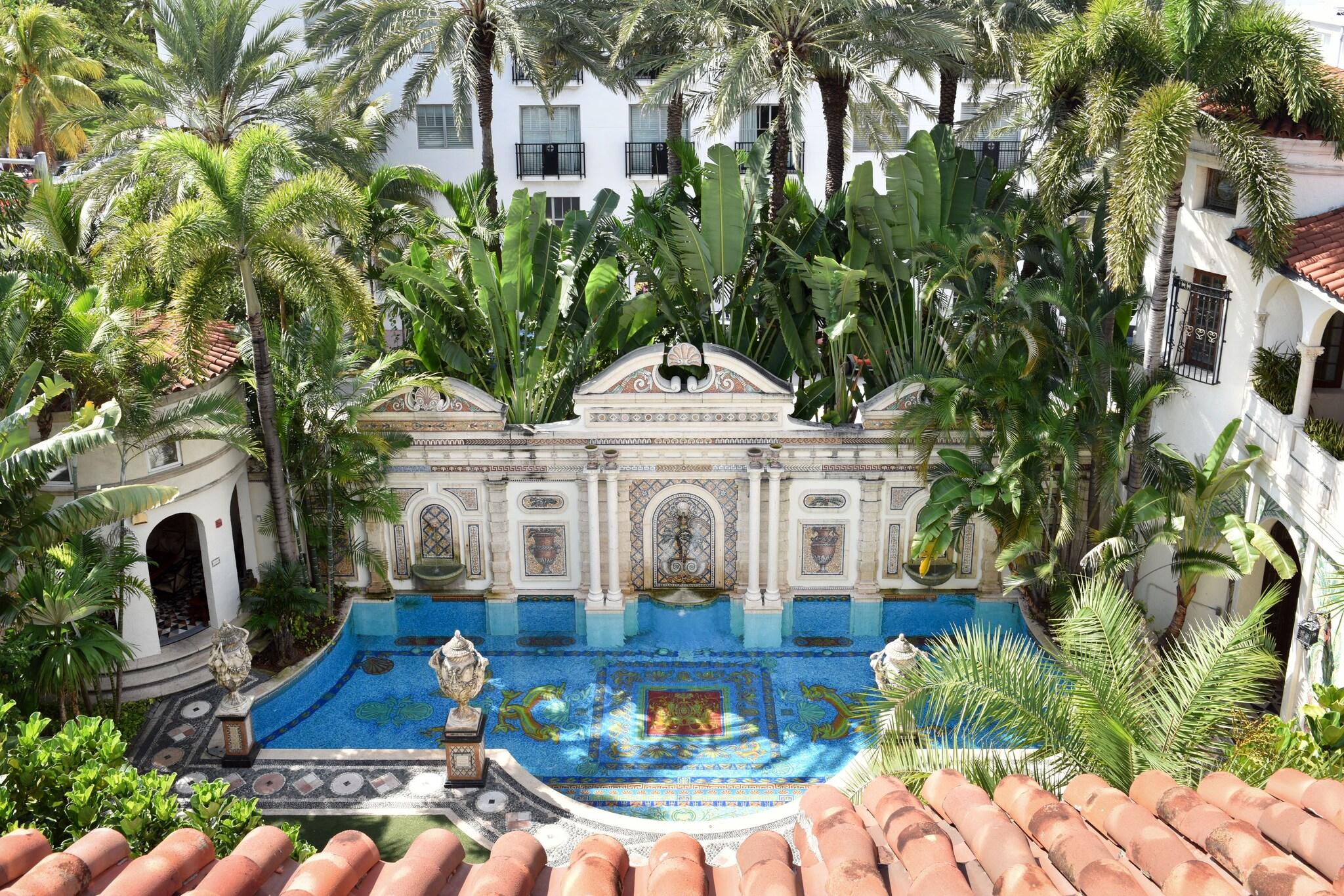 The Villa Casa Casuarina At The Former Versace Mansion by null