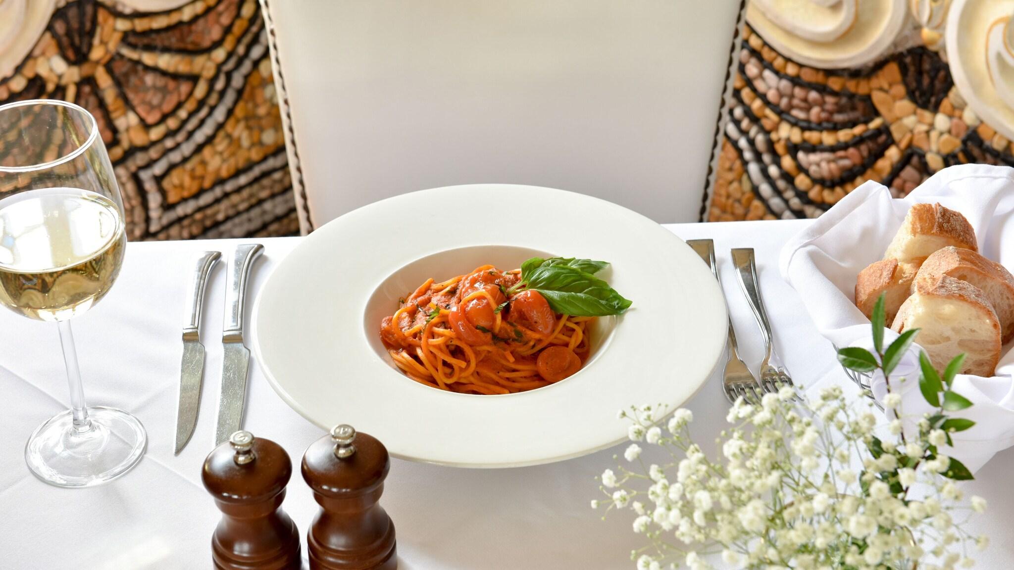 The Villa Casa Casuarina At The Former Versace Mansion by null