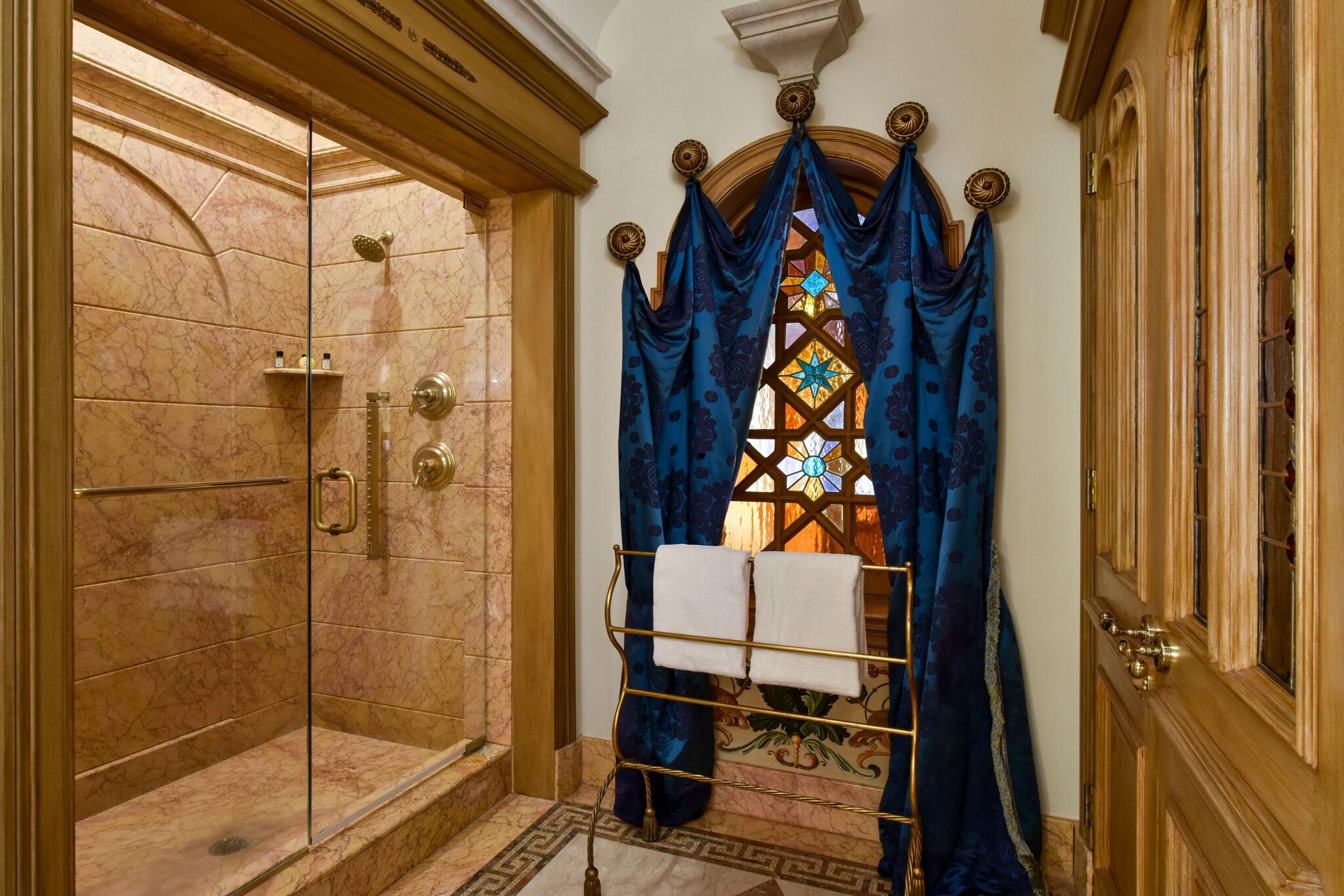 The Villa Casa Casuarina At The Former Versace Mansion by null