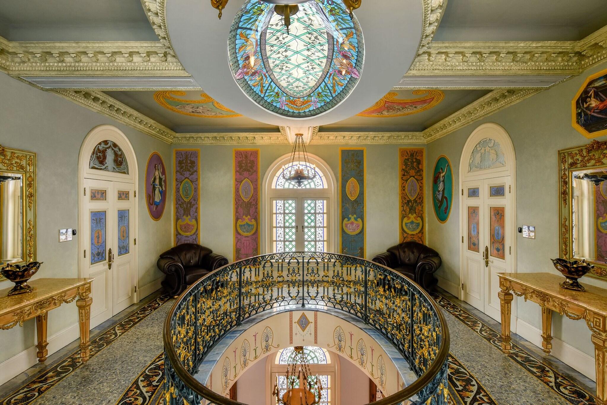 The Villa Casa Casuarina At The Former Versace Mansion by null