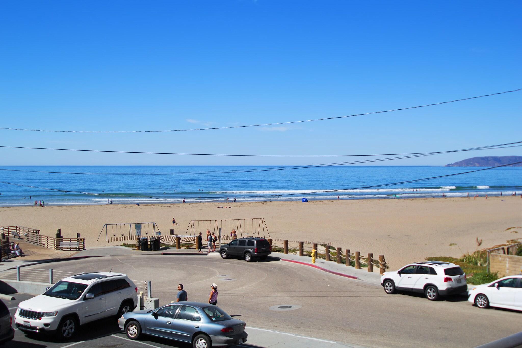 Beach House Inn & Suites