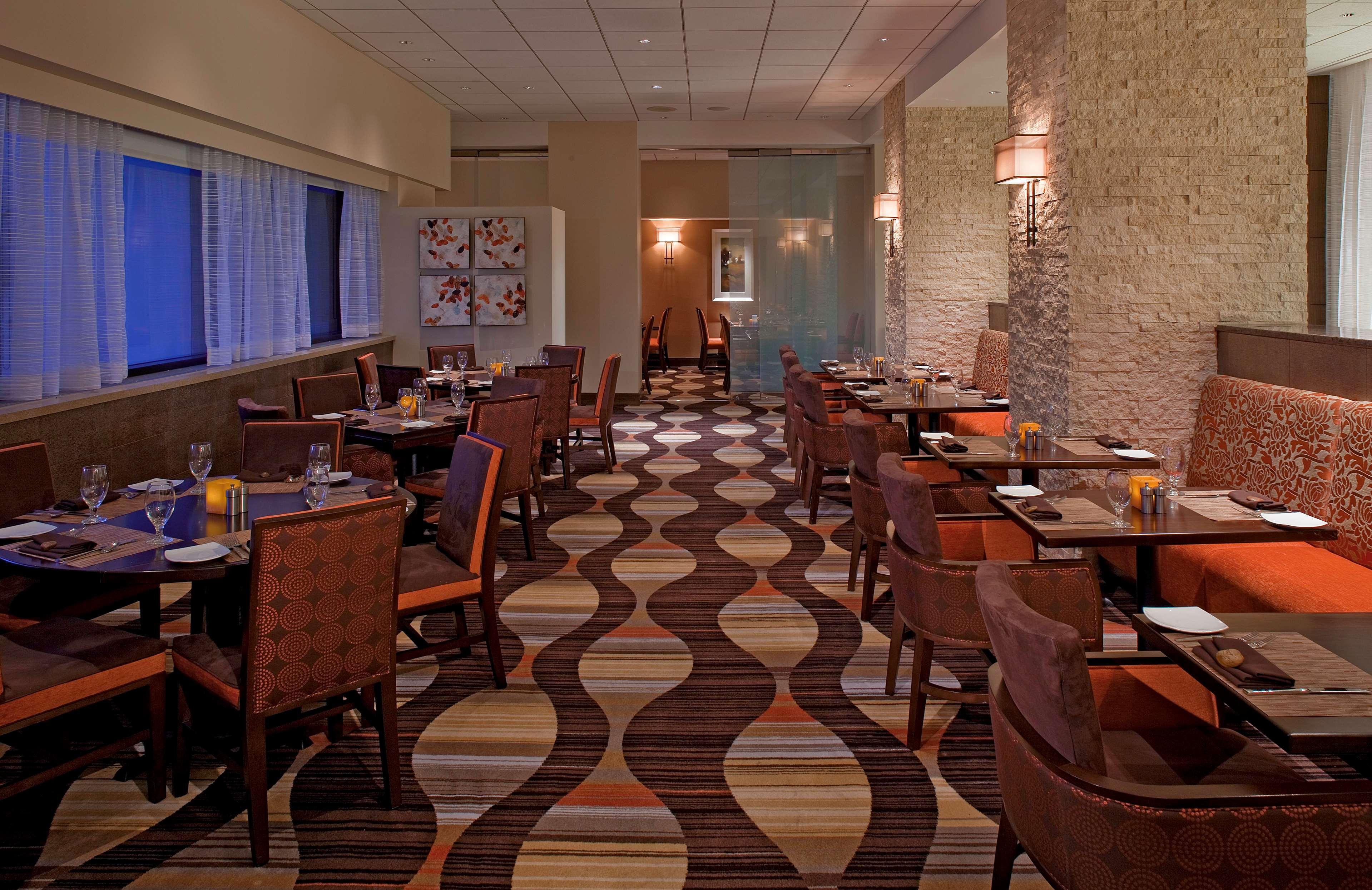 Hyatt Regency Milwaukee by null