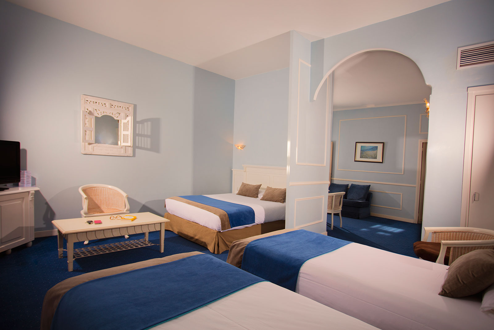 Royal Hôtel by null