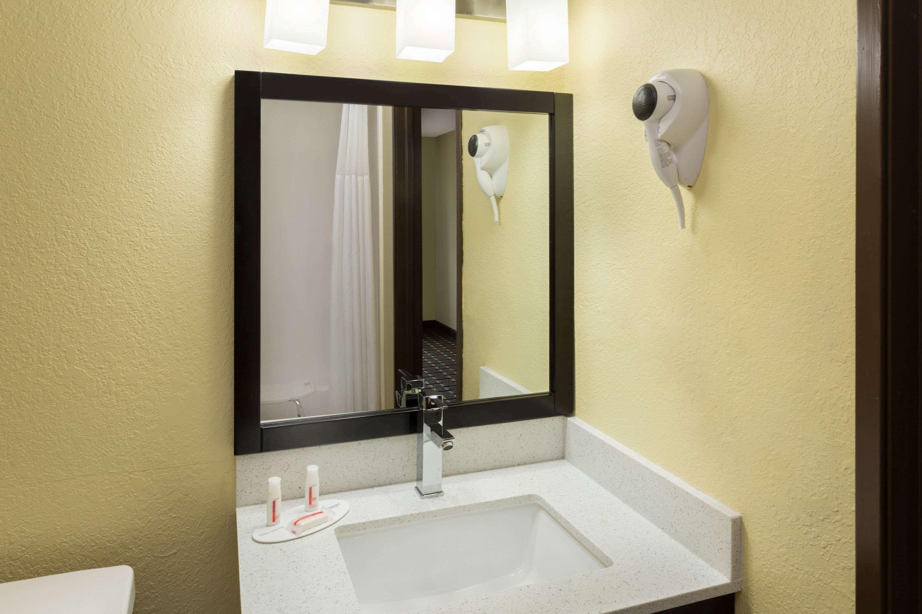 Super 8 By Wyndham Marietta