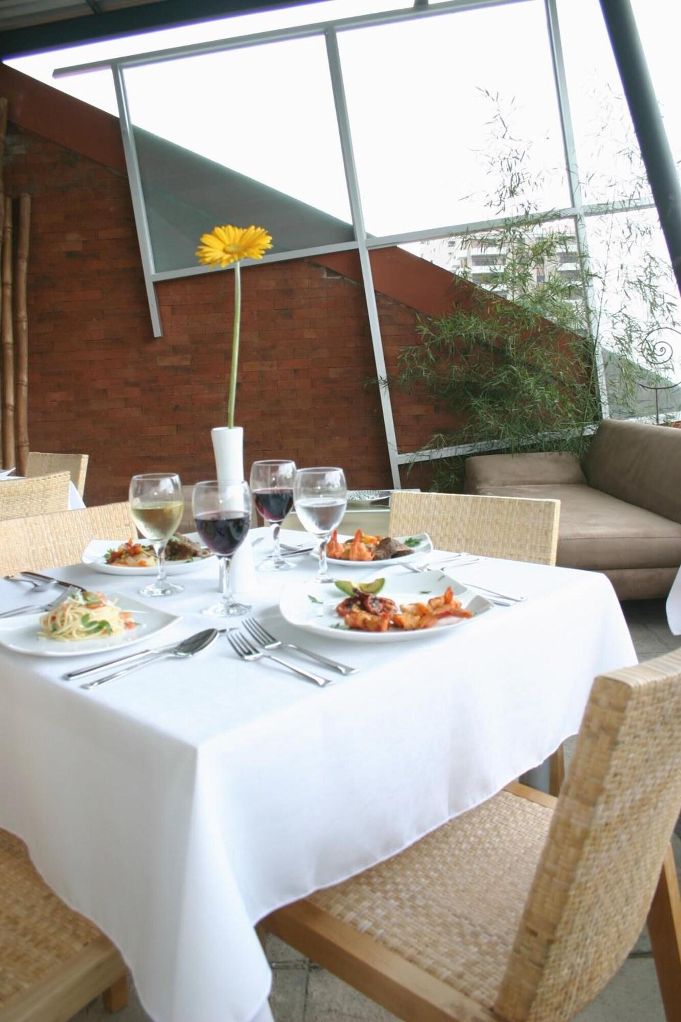 Piedraluna Hotel by null