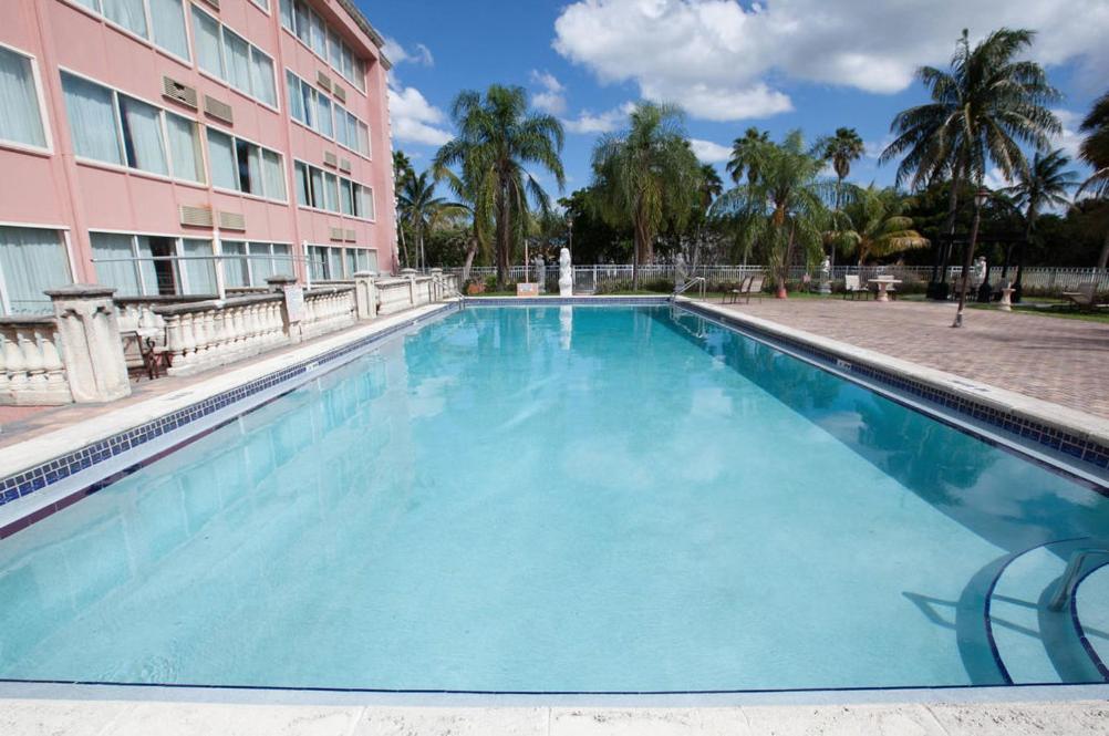 Miami Gardens Inn & Suites image