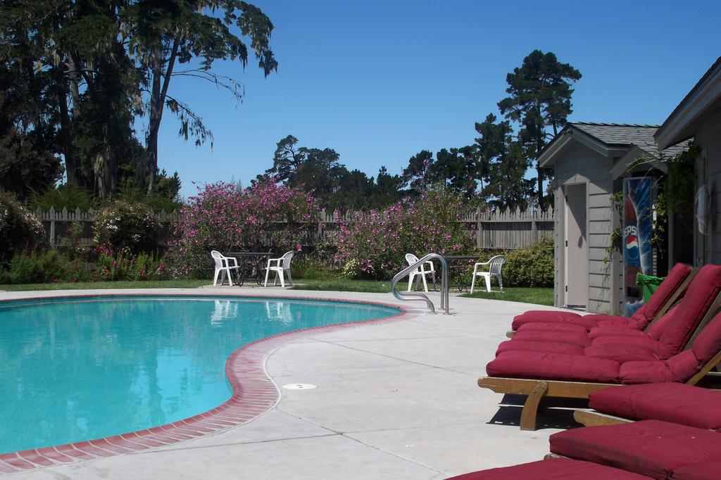 Cambria Pines Lodge by null