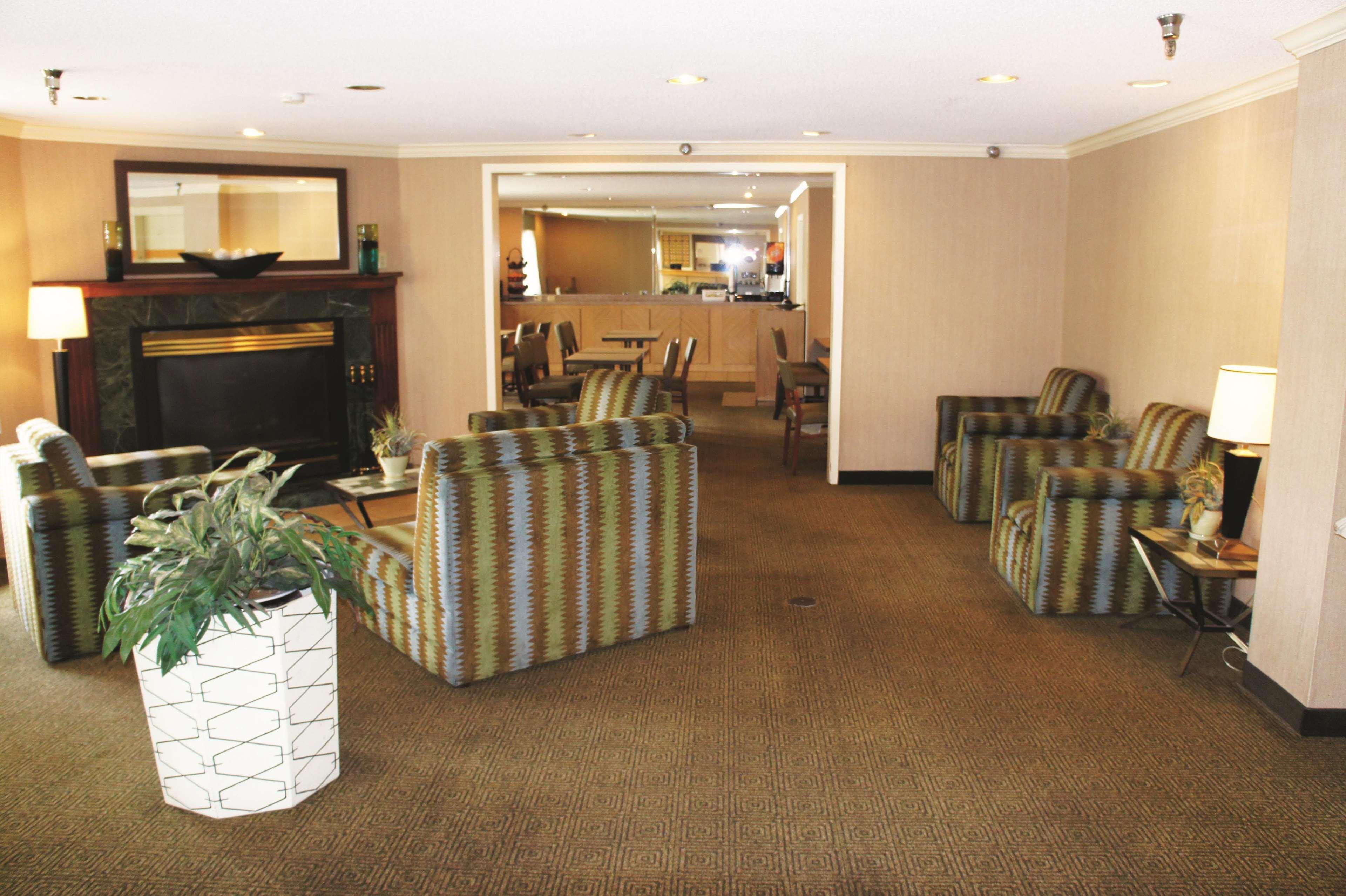 La Quinta Inn Kansas City North