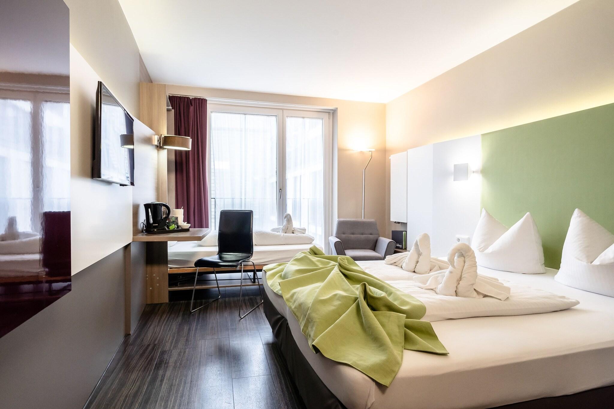 Hotel Demas City