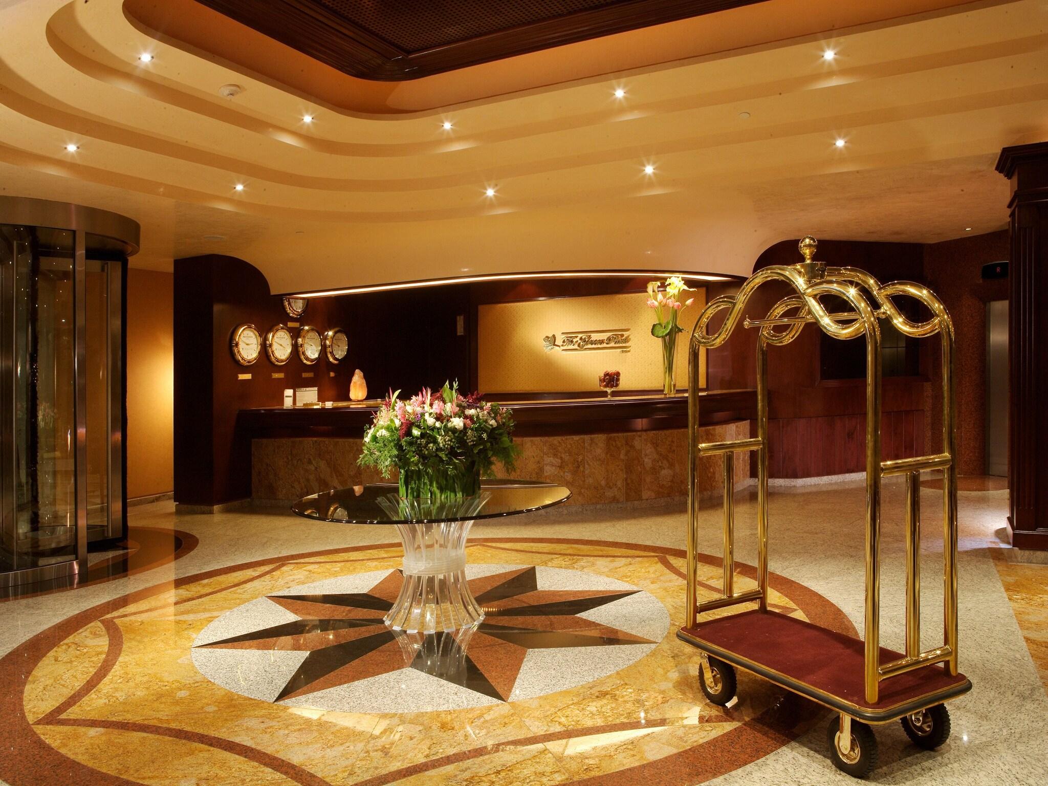 The Green Park Hotel by null